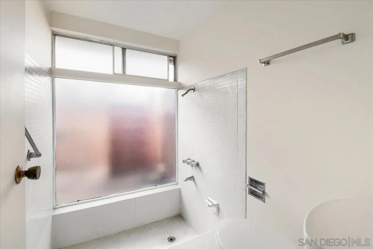 https://cdn.realtyfeed.com/cdn/127/260022885/6af91e319de1958d816a2e39c811cff1.webp