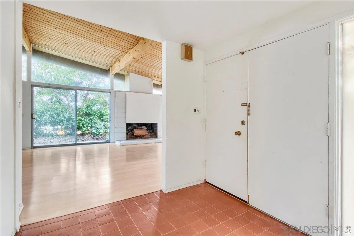 https://cdn.realtyfeed.com/cdn/127/260022885/956a6c831c4439456b5ffe50e70ab8d6.webp