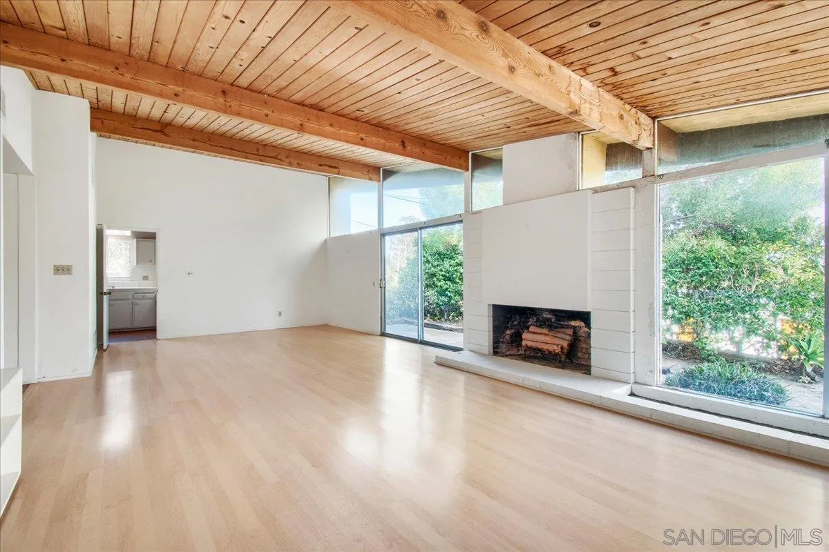 https://cdn.realtyfeed.com/cdn/127/260022885/a1fd62363dac73b6b757360ee7ddb94d.webp