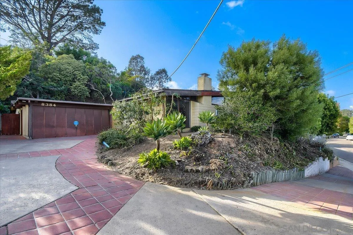 https://cdn.realtyfeed.com/cdn/127/260022885/a4cbf44fba1589f8bca6a2d6b3cdbba8.webp