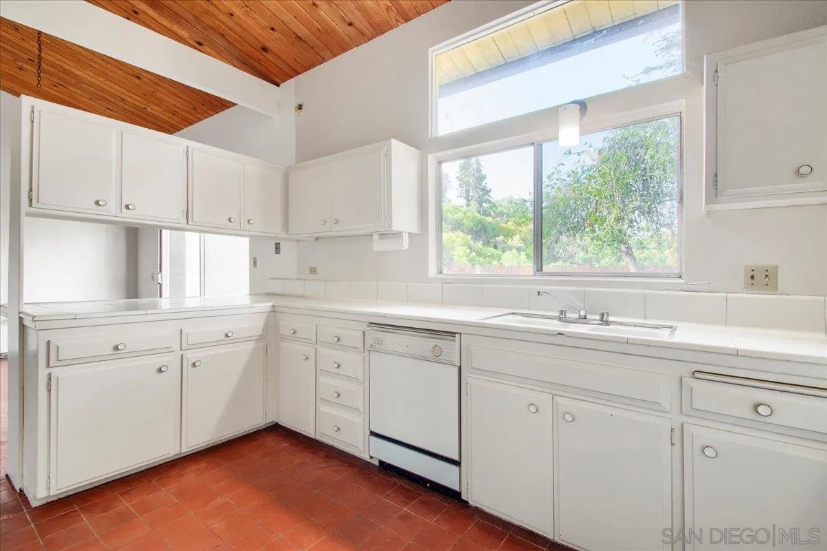 https://cdn.realtyfeed.com/cdn/127/260022885/dbdd62773b2850adc6524fa961dbd3e9.webp