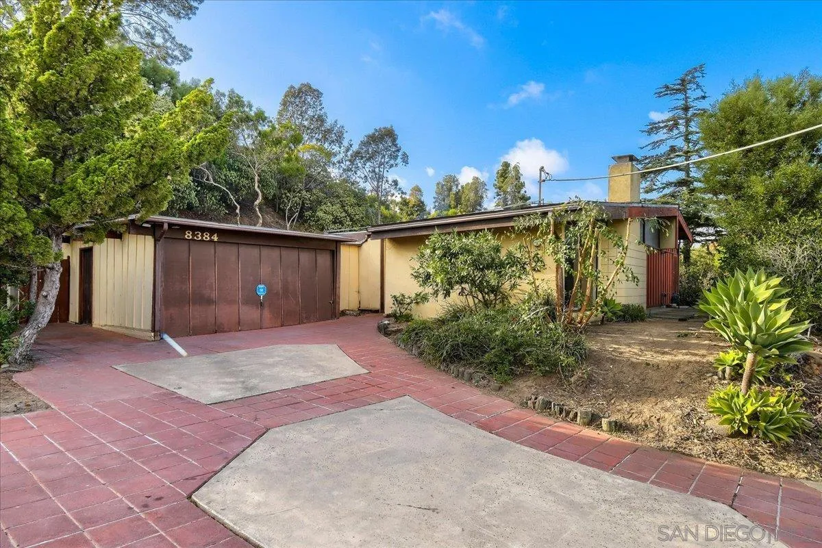 https://cdn.realtyfeed.com/cdn/127/260022885/e5beee9ba8dc5cf690982e969cea4381.webp