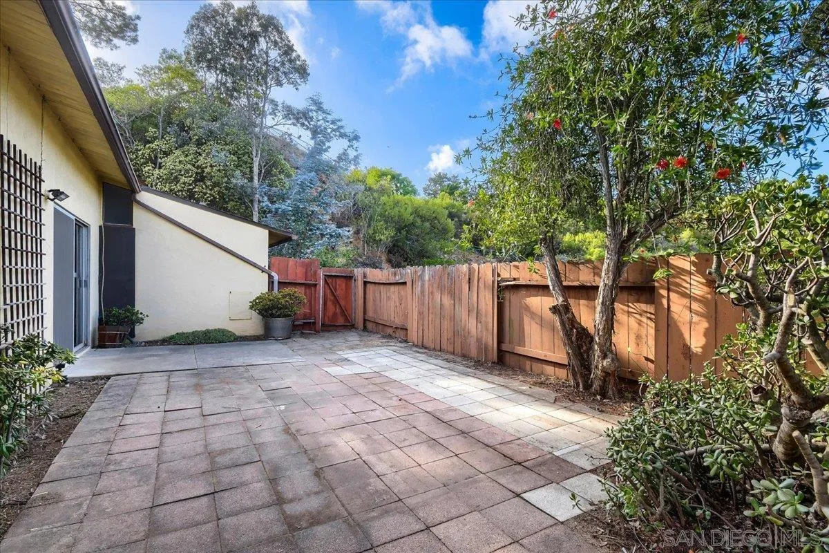 https://cdn.realtyfeed.com/cdn/127/260022885/e79e14cc532903e7b7cabed60241484d.webp