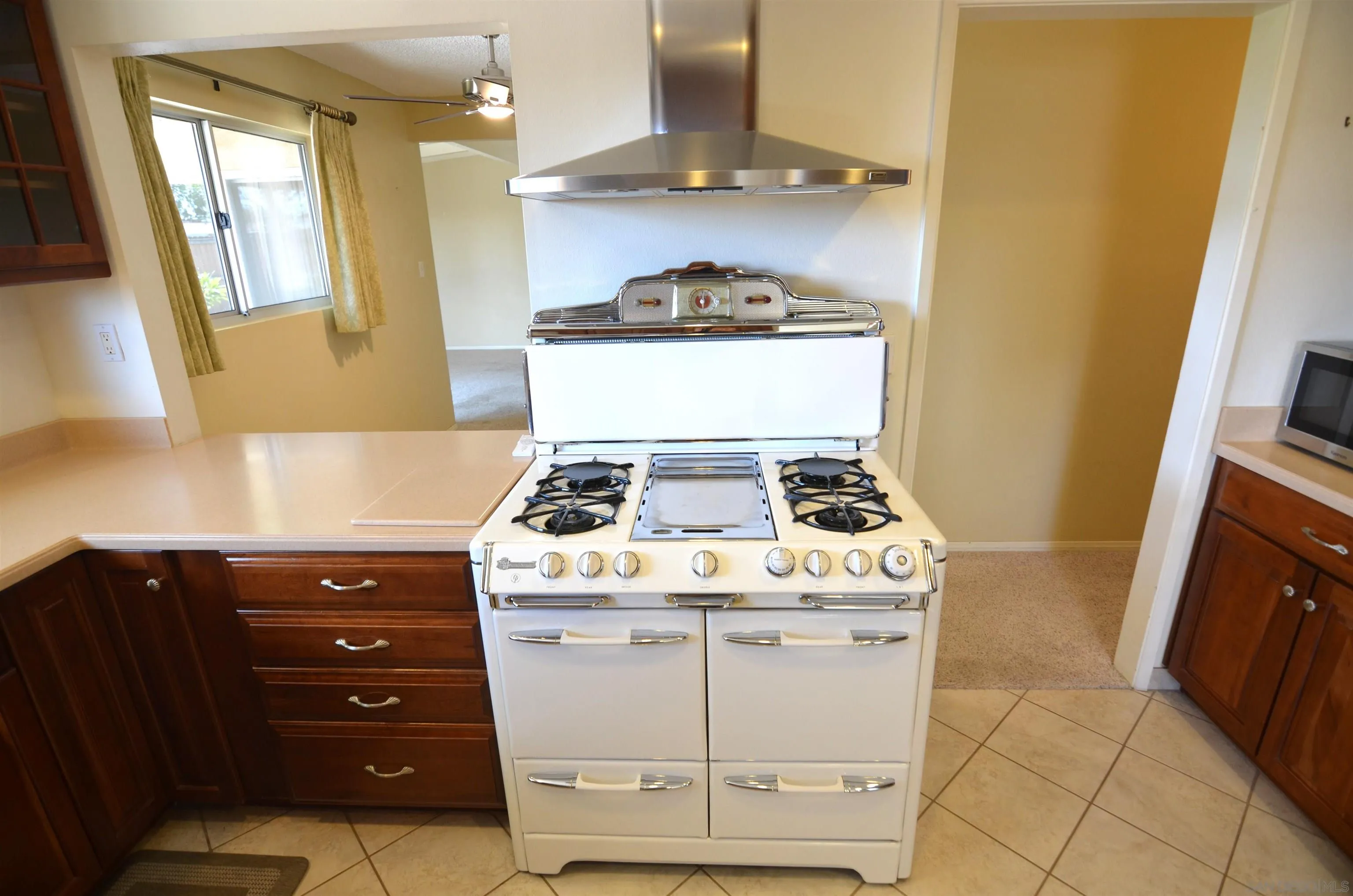 https://cdn.realtyfeed.com/cdn/127/260022887/0b6fcf81b83c234a561090341b68277a.webp