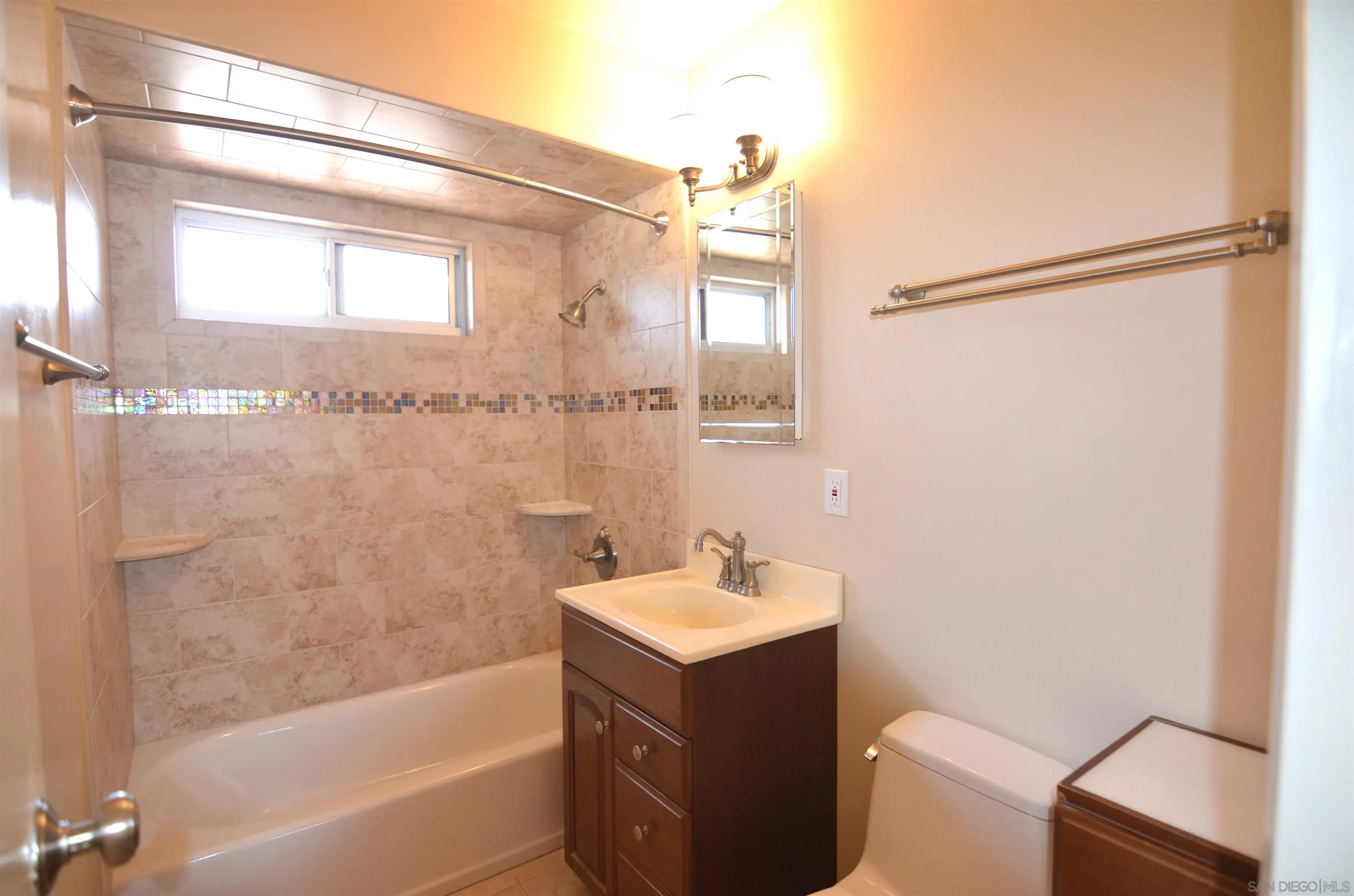https://cdn.realtyfeed.com/cdn/127/260022887/97ab14b717f2d06bc1f9ca62e20e7dee.webp