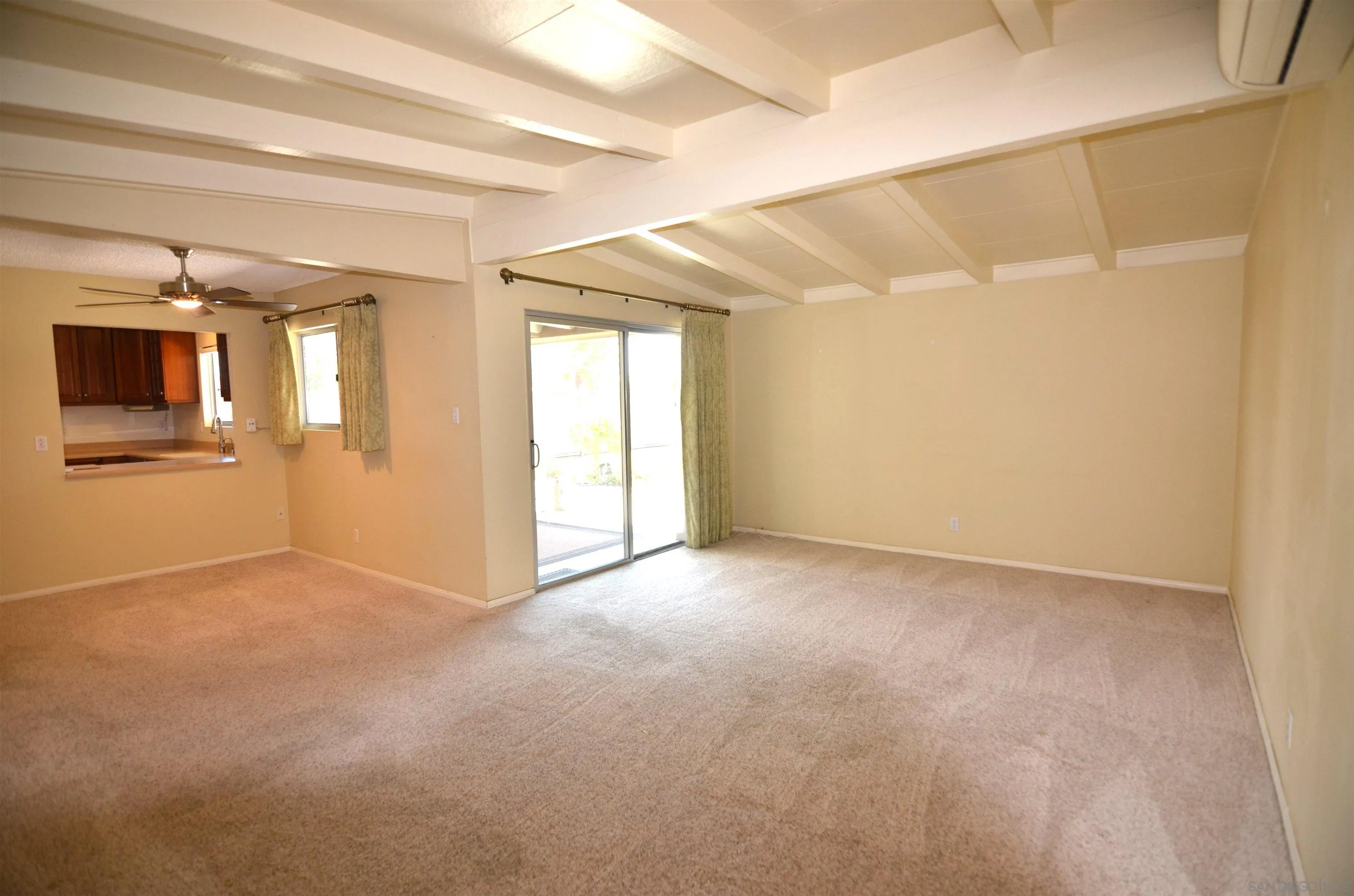 https://cdn.realtyfeed.com/cdn/127/260022887/fe28d4658aad3f8c1d9d3b358cfc1a62.webp