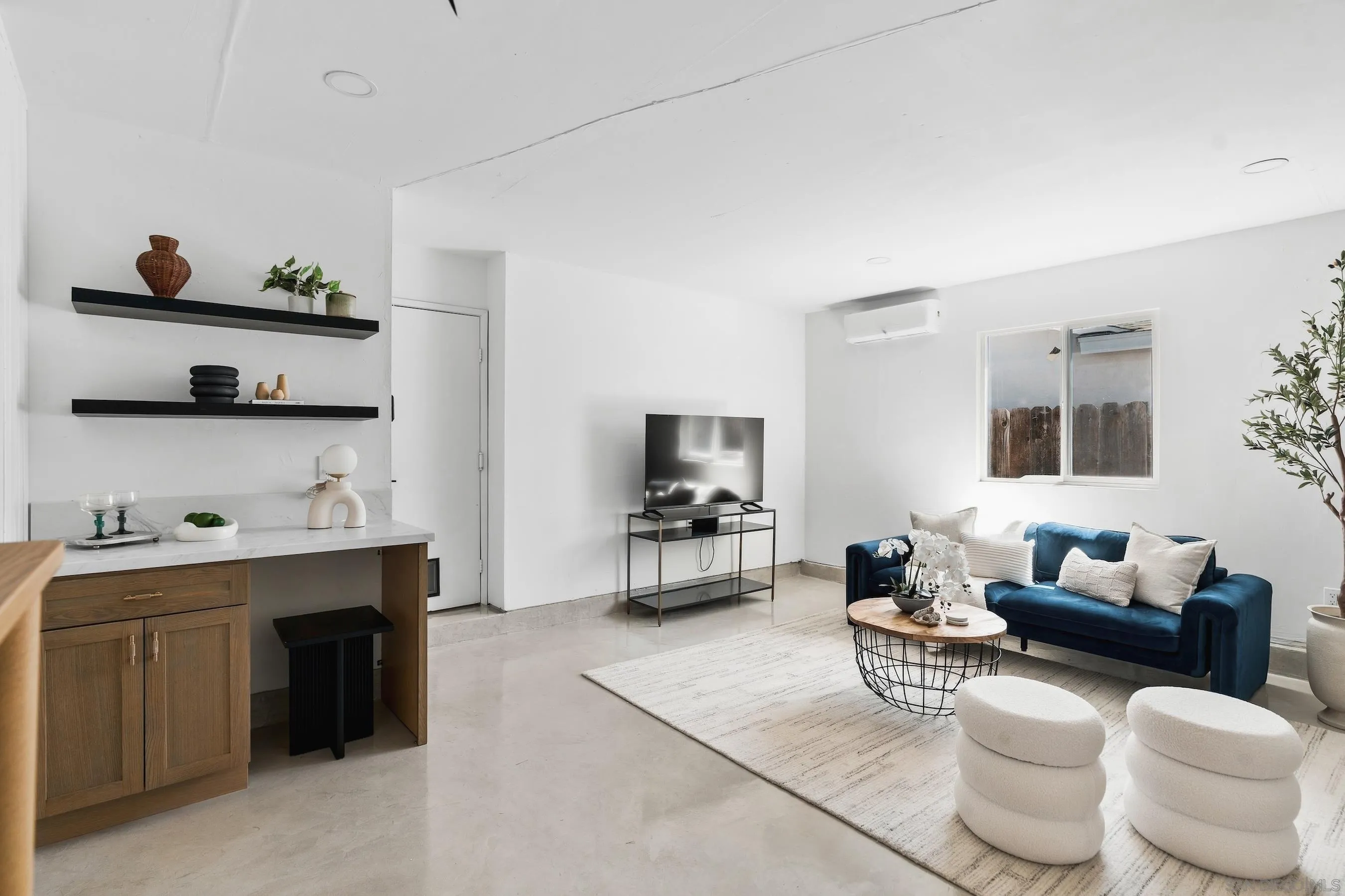 https://cdn.realtyfeed.com/cdn/127/260022888/293acbc9611e3a6cd0bf44ad54e96bb5.webp