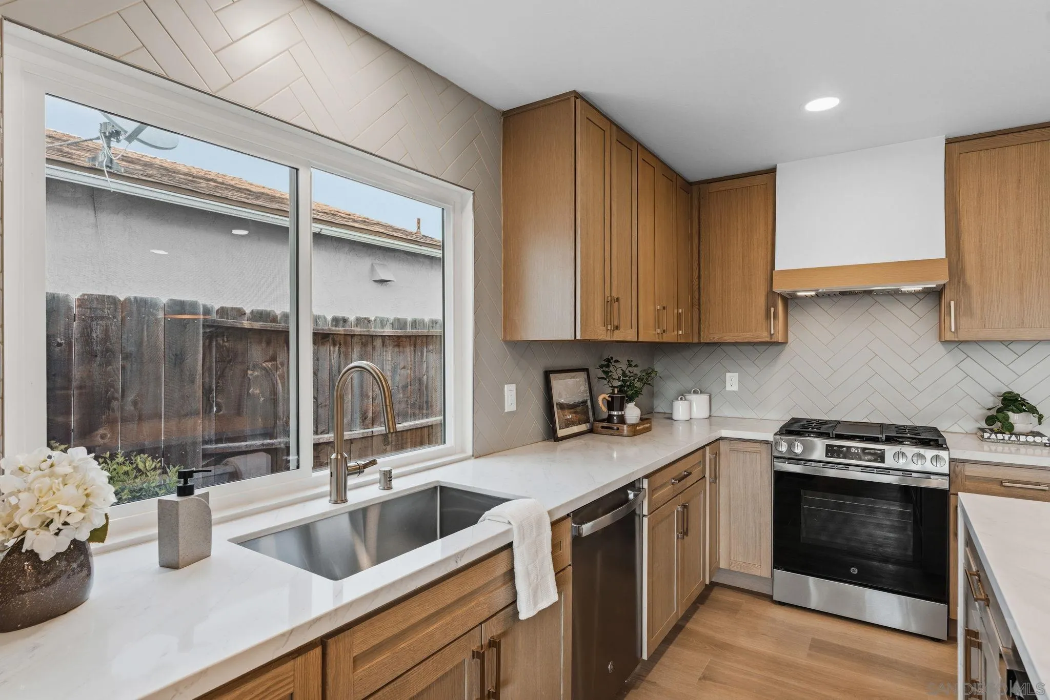 https://cdn.realtyfeed.com/cdn/127/260022888/a1969ad02dcfb7e52064e91e4783444f.webp