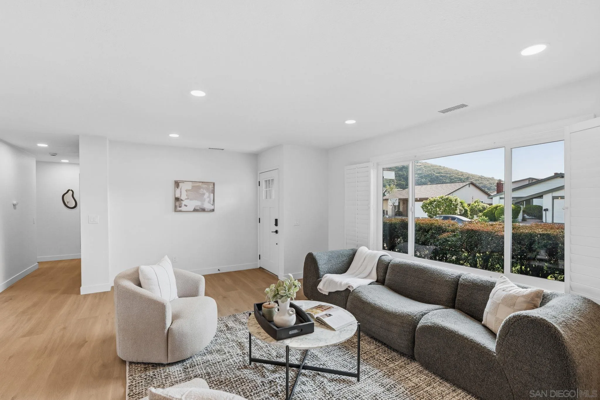 https://cdn.realtyfeed.com/cdn/127/260022888/cb4b249bae1b3e9164019c25ad98ad52.webp