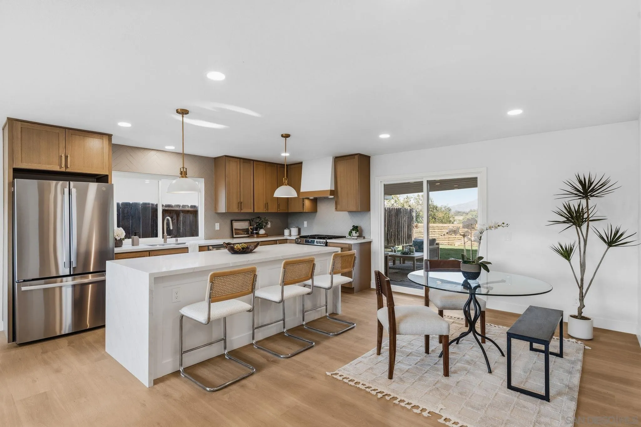 https://cdn.realtyfeed.com/cdn/127/260022888/f7034abe9f0676853c29bfc4e5a65857.webp
