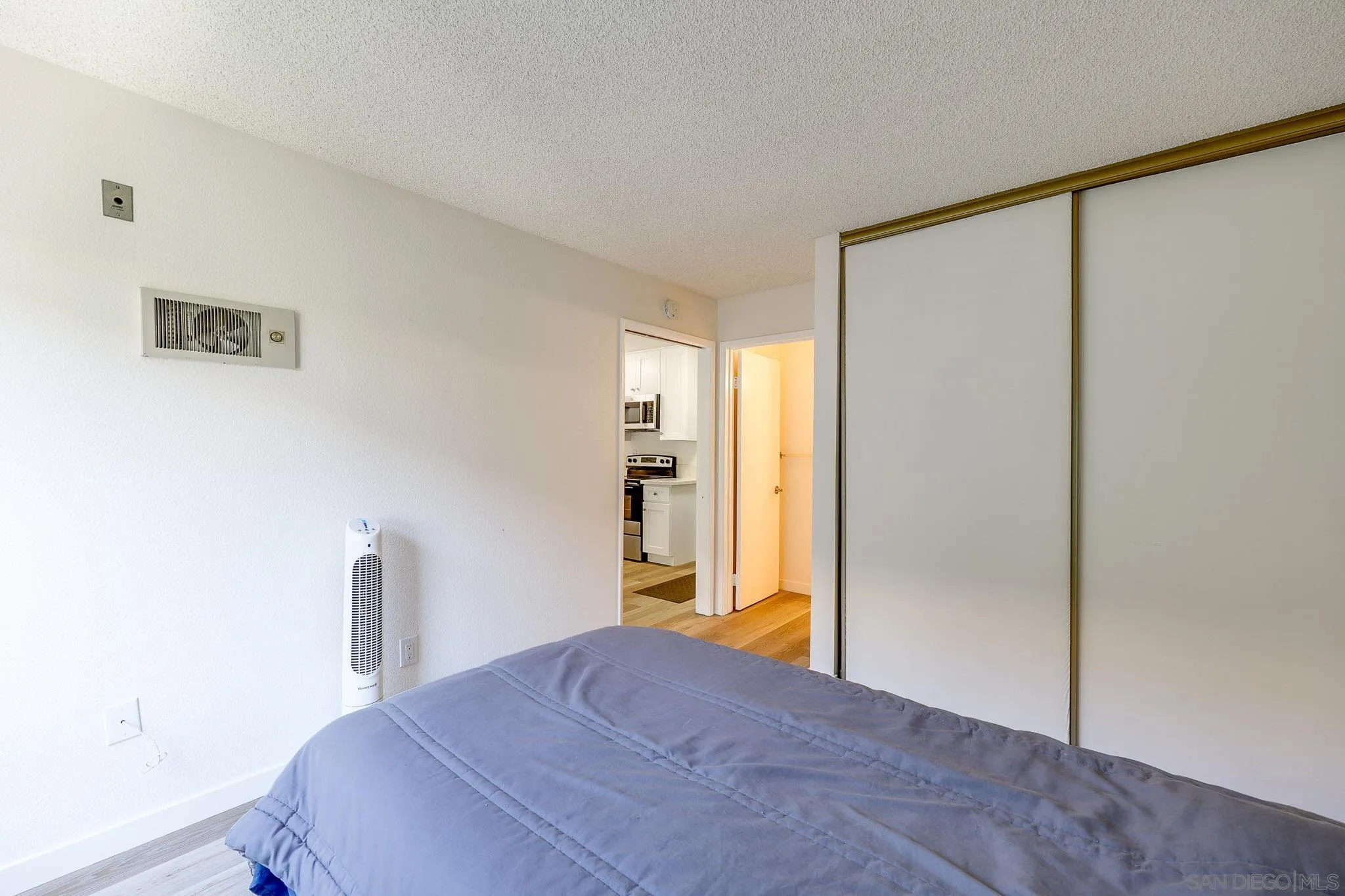 https://cdn.realtyfeed.com/cdn/127/260022892/0c771fc9eef6eee20b7a54b7f665527c.webp