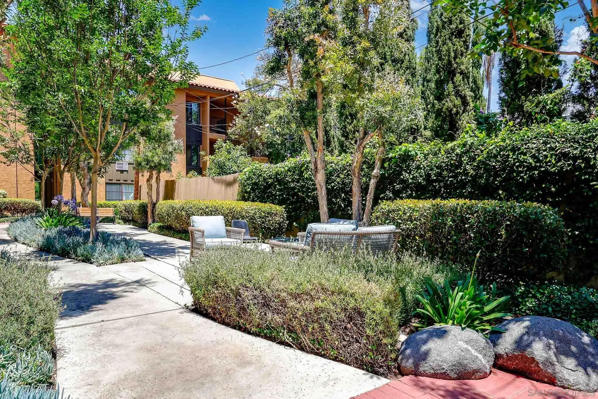 https://cdn.realtyfeed.com/cdn/127/260022892/aa64df76e155648a3fe3491be1423e8a.webp