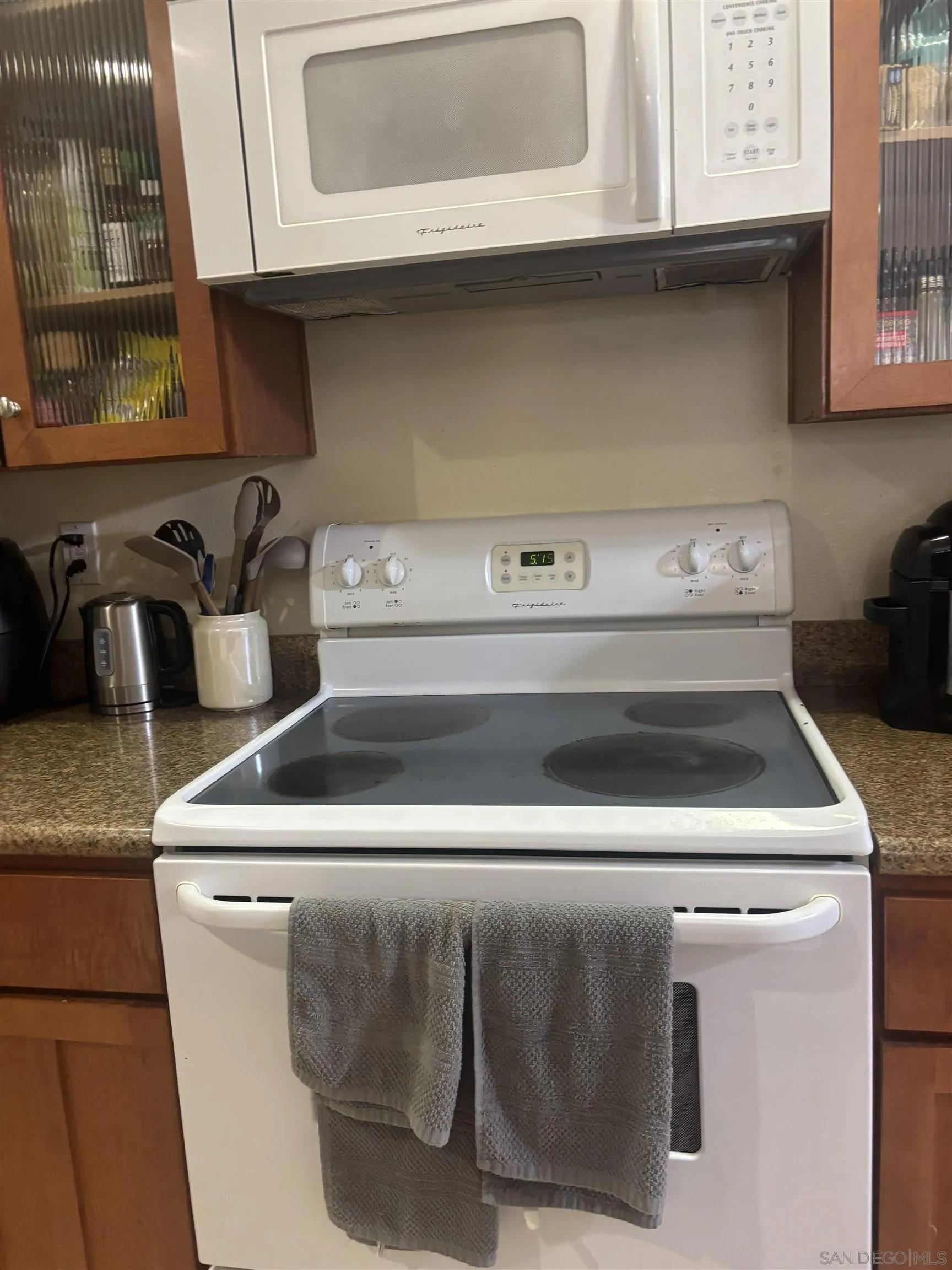 https://cdn.realtyfeed.com/cdn/127/260022895/ecea4a723a70d24a2eb112242f5d70e0.webp
