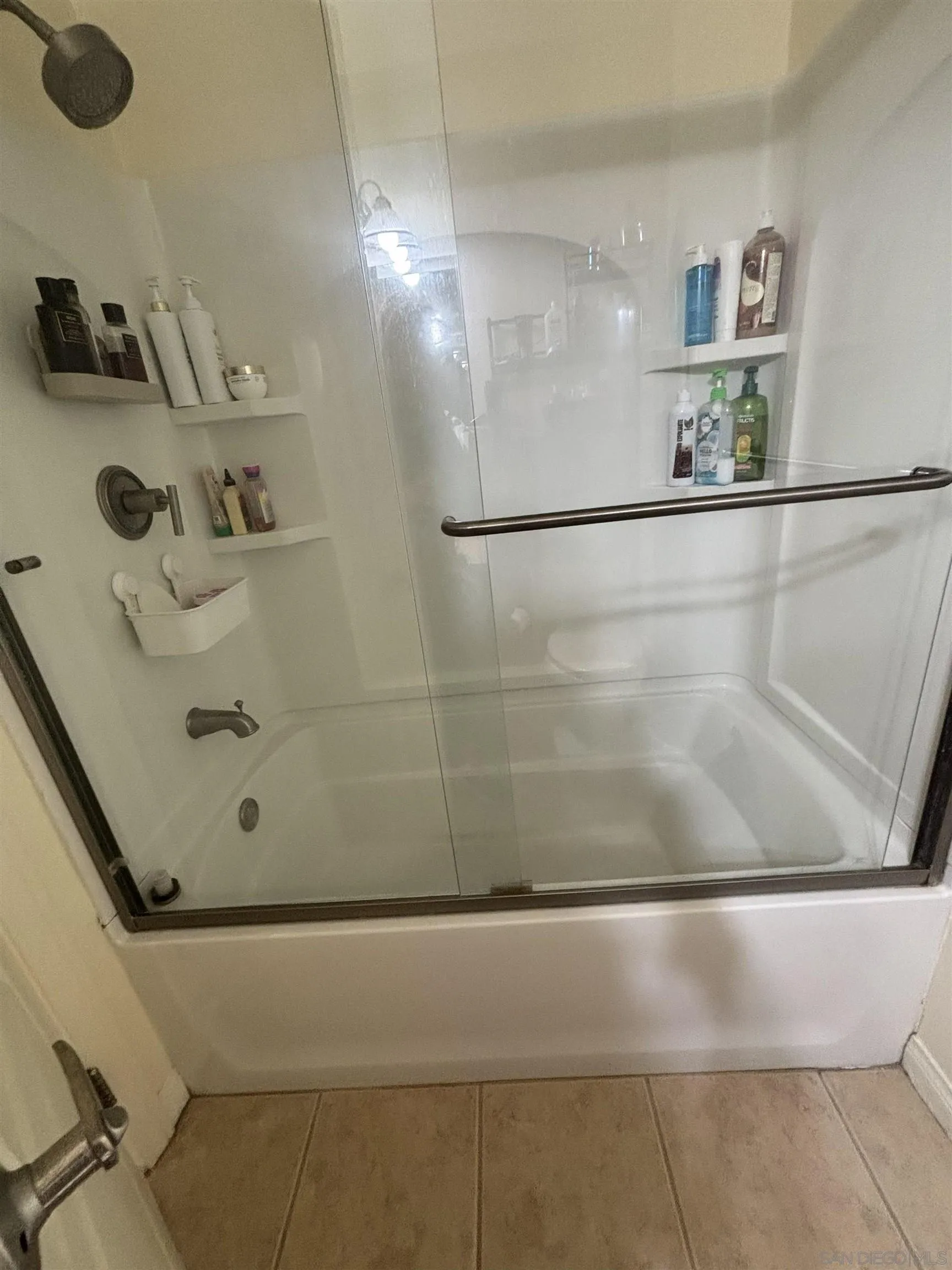 https://cdn.realtyfeed.com/cdn/127/260022895/fbc9fbd7a2cd26fb2e3c83675a21384e.webp