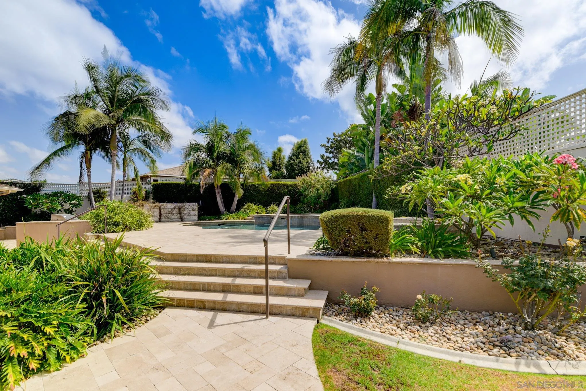 https://cdn.realtyfeed.com/cdn/127/260022896/21f1dc2a80d4b4f98a0c08f87a4117e1.webp