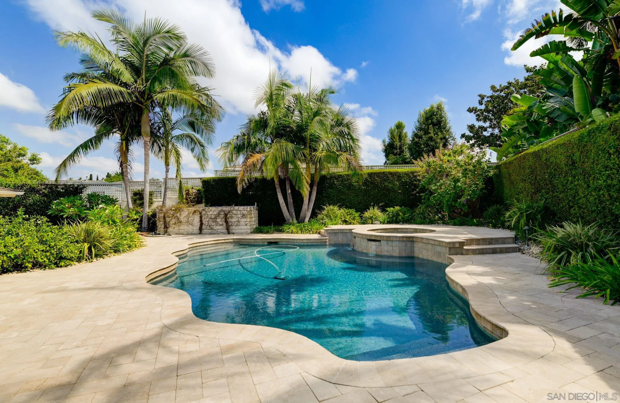https://cdn.realtyfeed.com/cdn/127/260022896/99d1e214747055c46f47baccc8abf0dd.webp