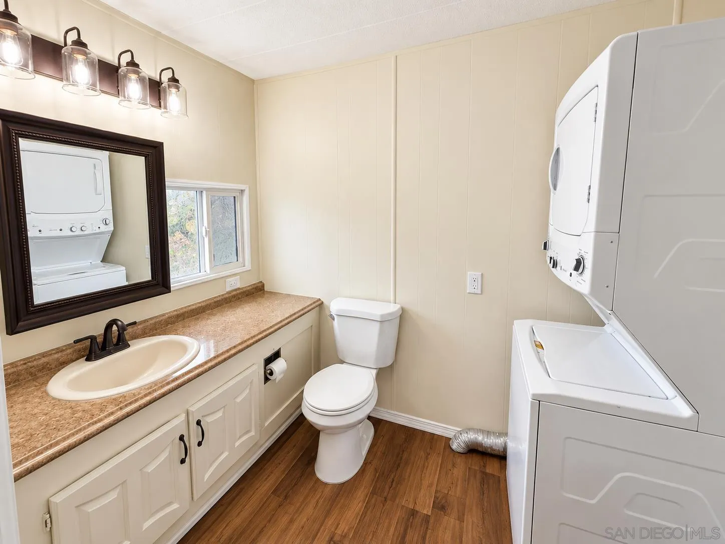 https://cdn.realtyfeed.com/cdn/127/260022902/b4eb8399a74e2817be9c57e5d118b693.webp