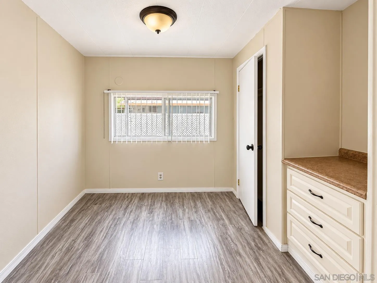https://cdn.realtyfeed.com/cdn/127/260022902/c65817afbf3398282aa24490d3c75d3b.webp