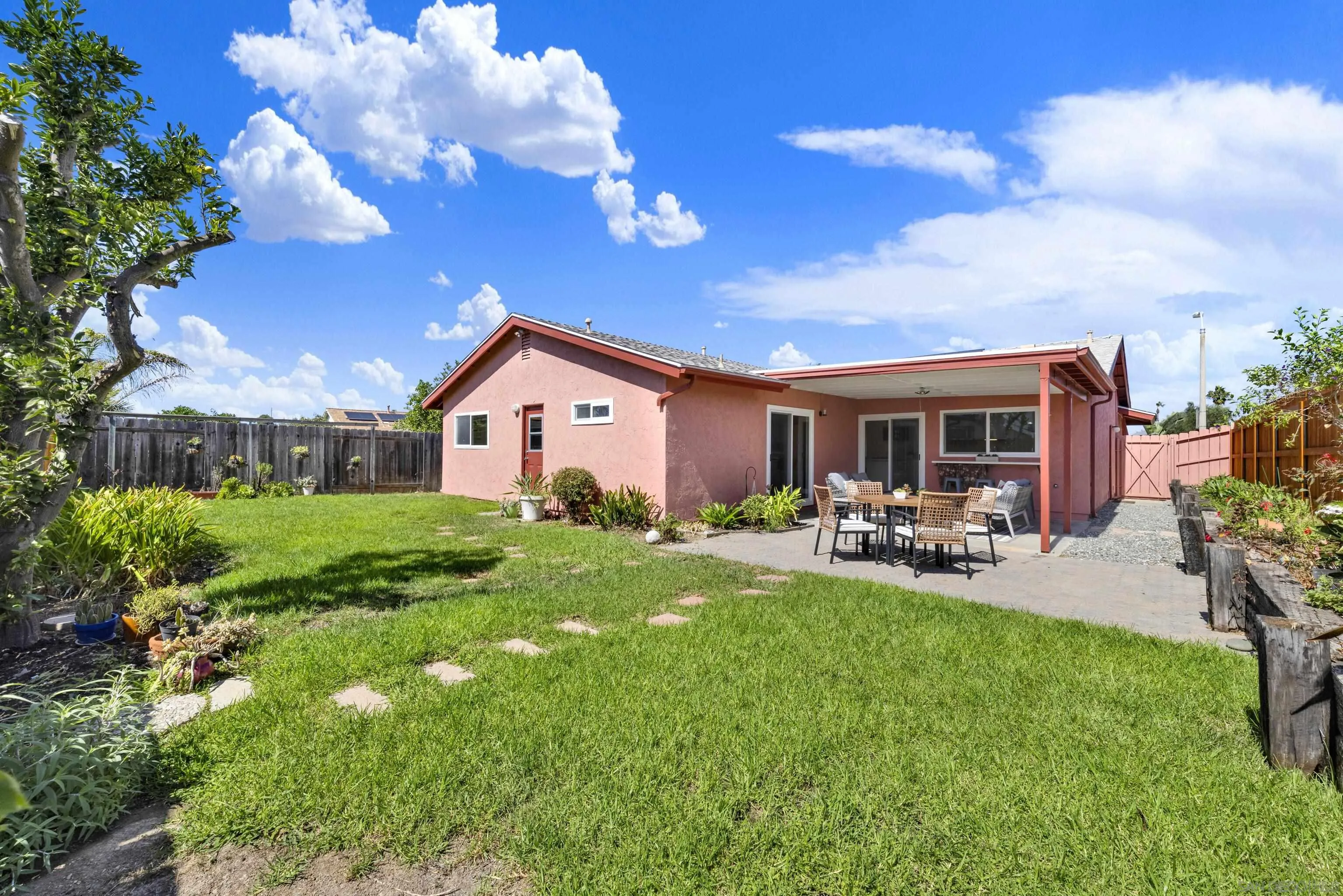 https://cdn.realtyfeed.com/cdn/127/260022905/954eb99cb407255db0ccda12a0da4ebe.webp