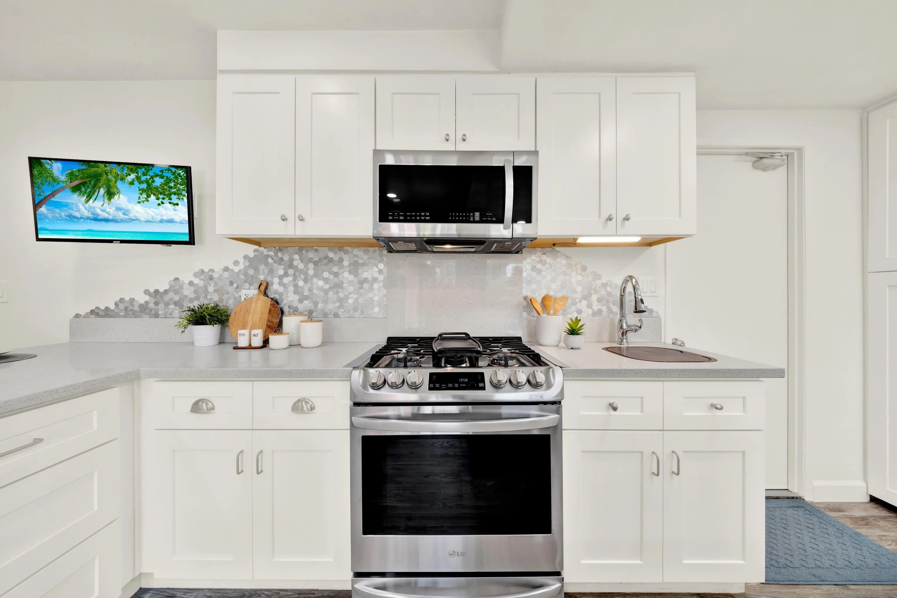 https://cdn.realtyfeed.com/cdn/127/260022905/9fb7c683d7693dcb16ddc075a6b666c0.webp