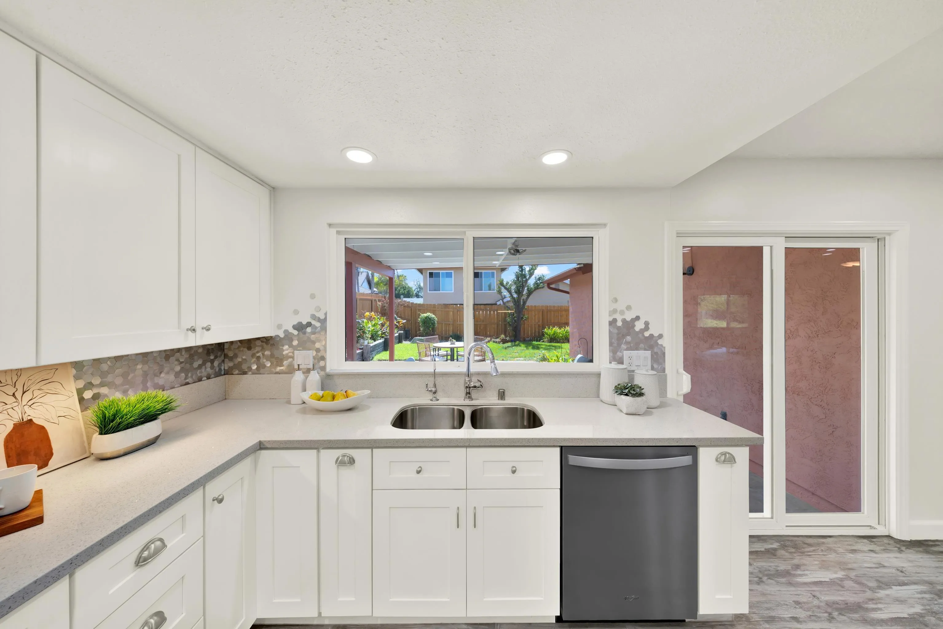 https://cdn.realtyfeed.com/cdn/127/260022905/b8bc0cf9d9ff997ebc4ec4663dabce1b.webp