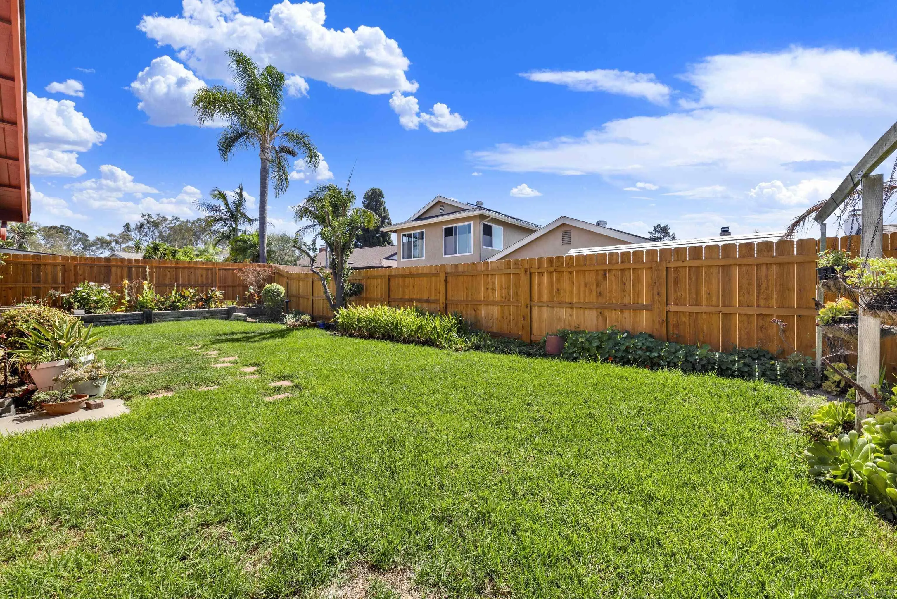 https://cdn.realtyfeed.com/cdn/127/260022905/c37f064cf073668582dba9e39b279773.webp