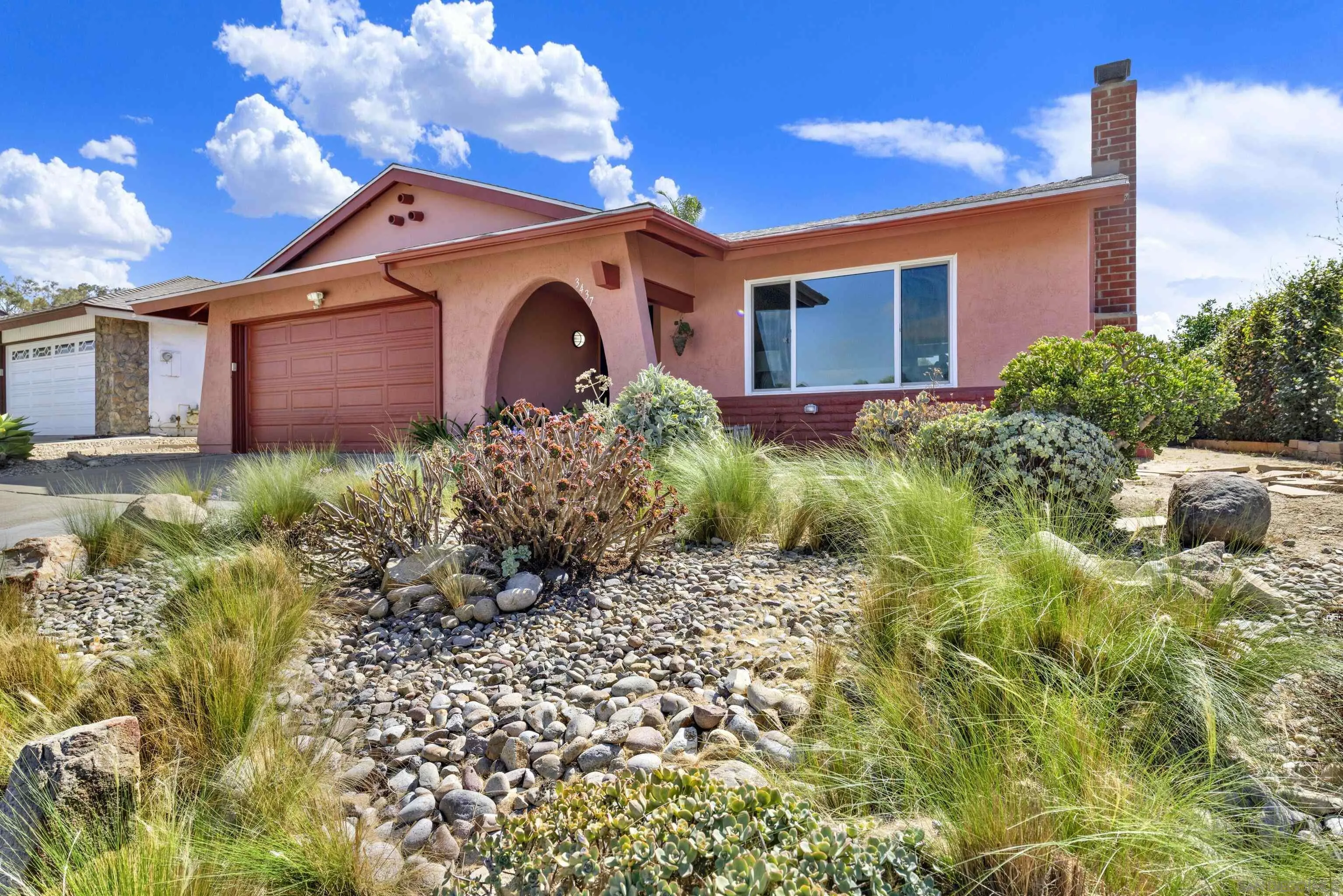 https://cdn.realtyfeed.com/cdn/127/260022905/cca0e187bdf3bab89544645c080b9688.webp
