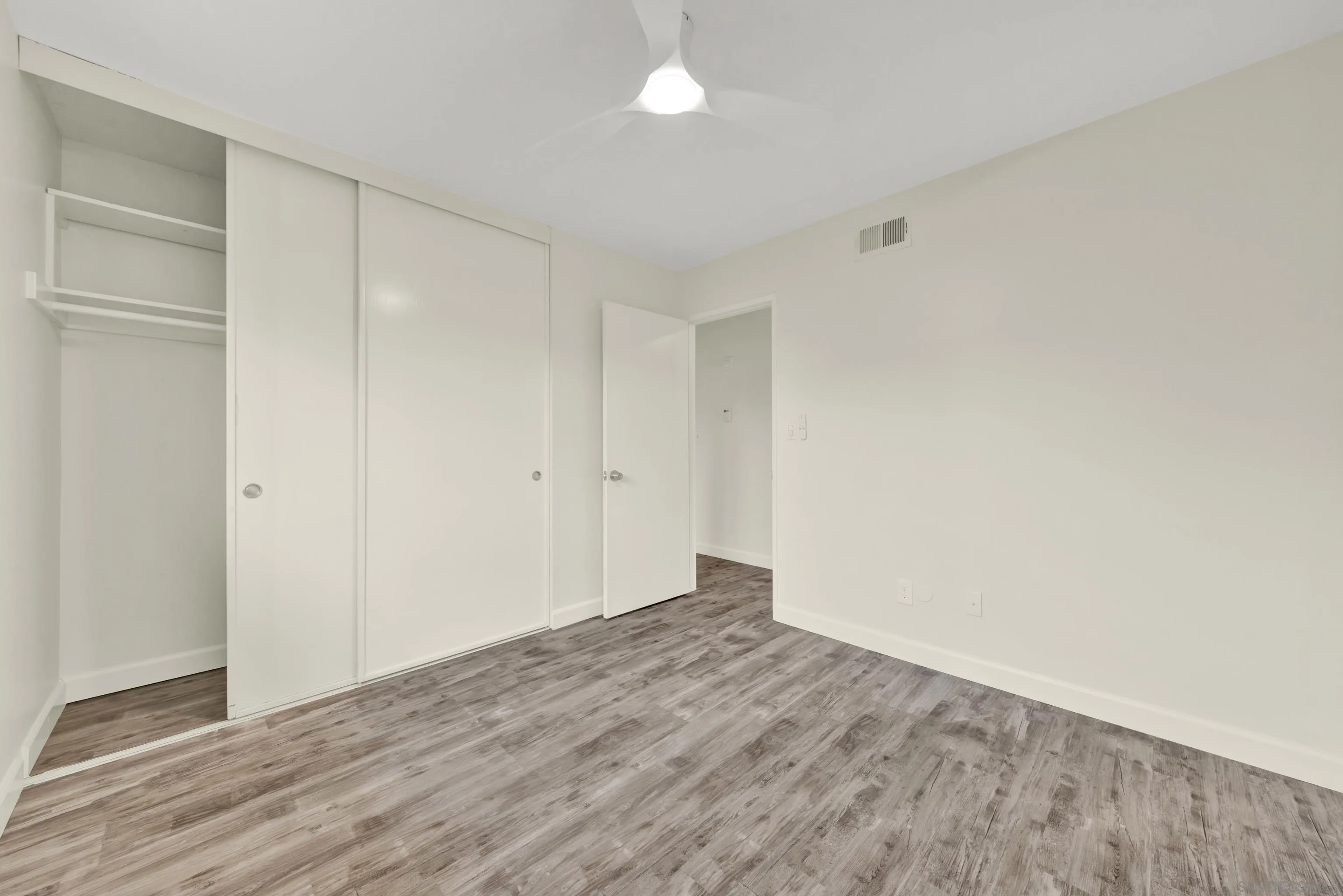 https://cdn.realtyfeed.com/cdn/127/260022905/d64b50955df27a22f8df246209fe3ffa.webp