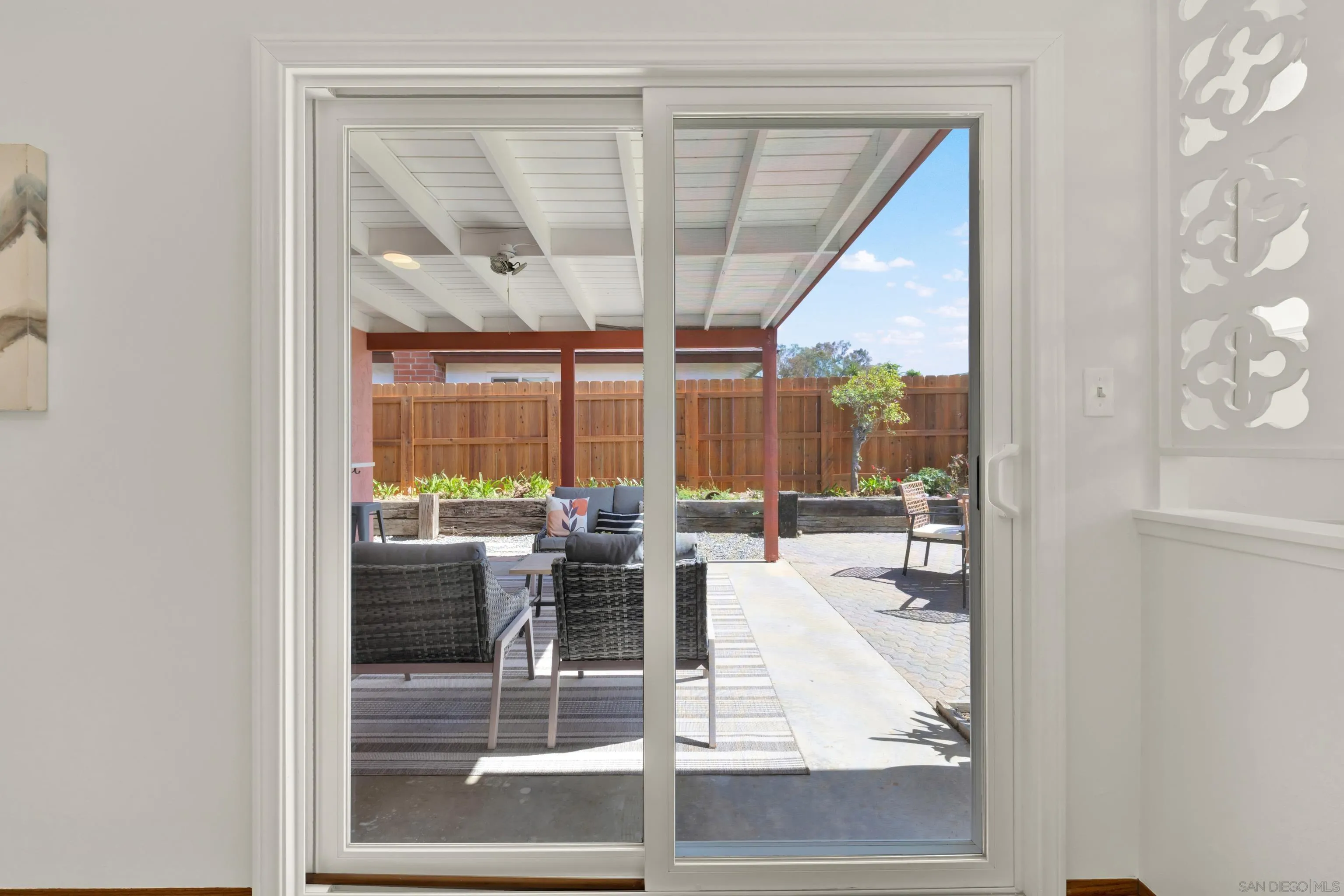 https://cdn.realtyfeed.com/cdn/127/260022905/f387de587e02e982d27d4ce6c5412a48.webp