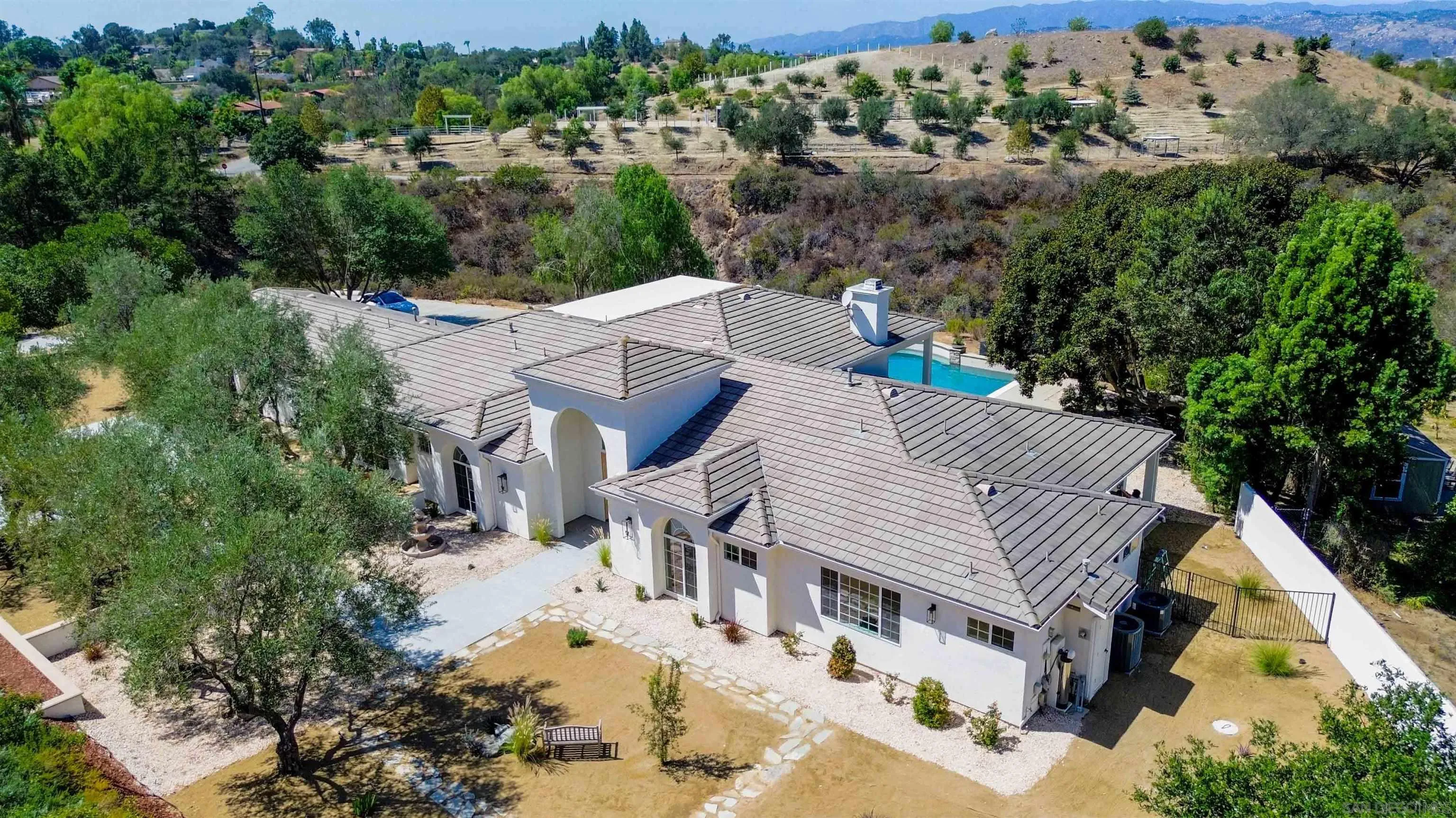 https://cdn.realtyfeed.com/cdn/127/260022906/ec08b9de213fa3e559b4ef4f9549ccd6.webp