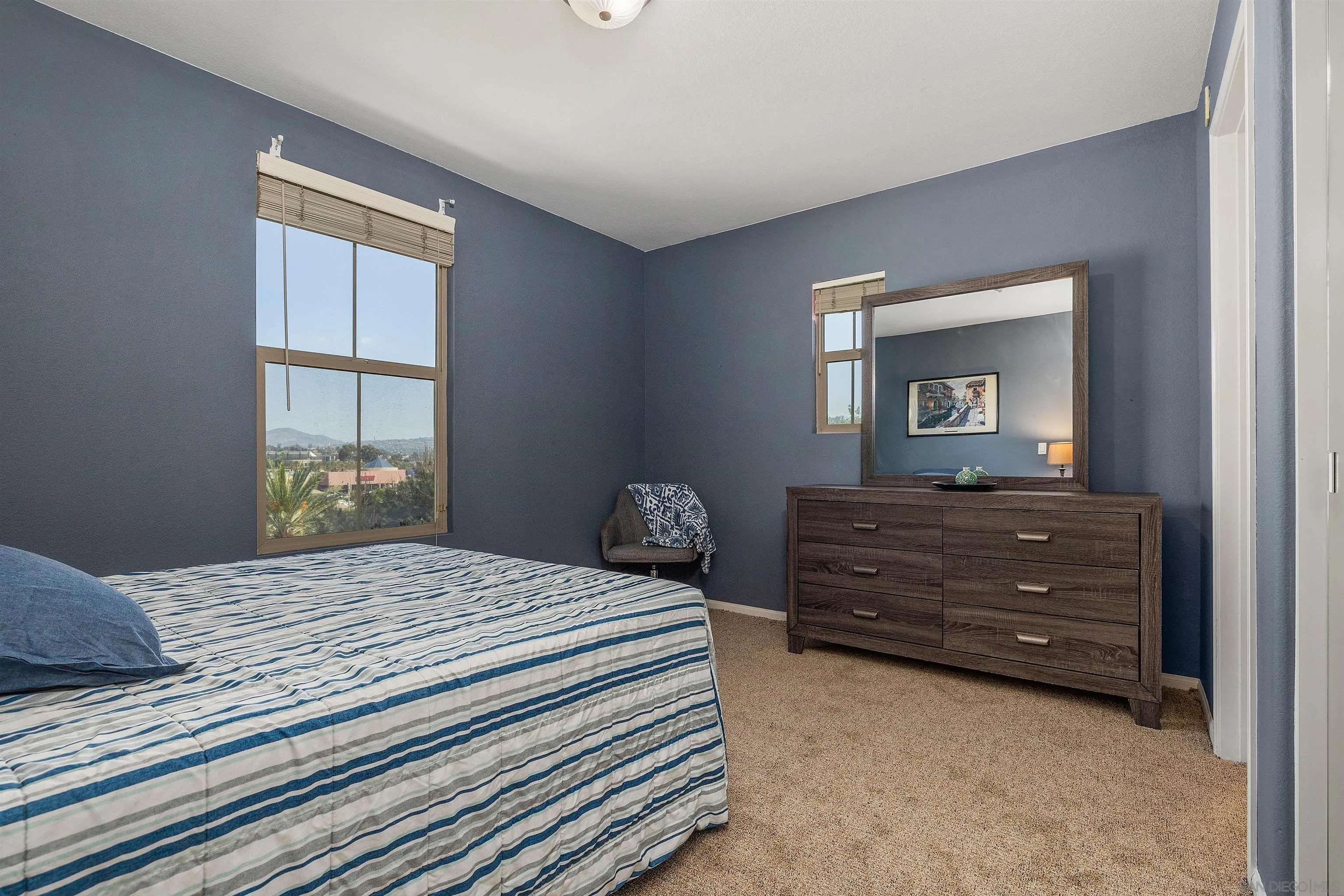 https://cdn.realtyfeed.com/cdn/127/260022908/0d9e631db3b620edafe80de81f331376.webp