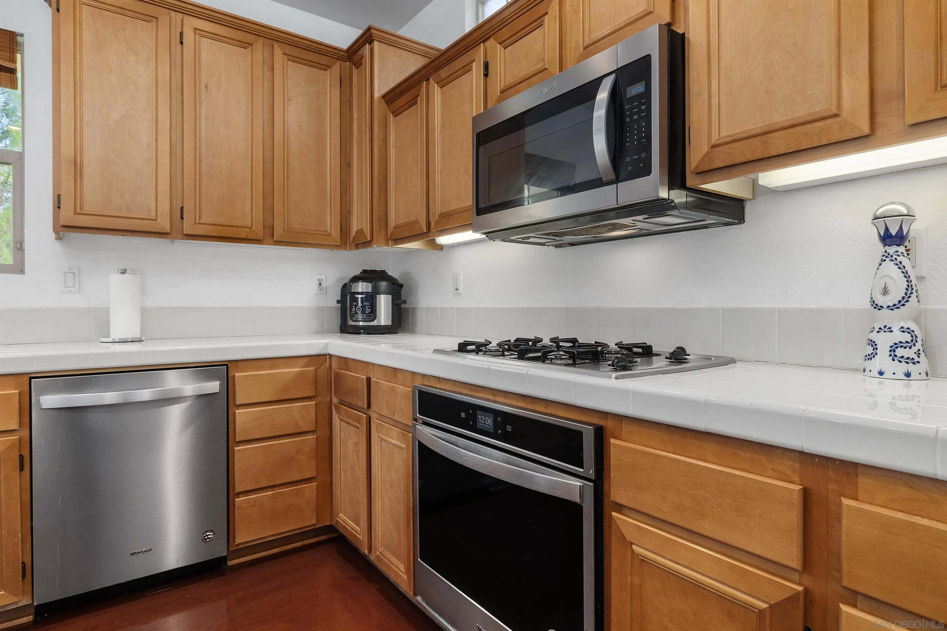 https://cdn.realtyfeed.com/cdn/127/260022908/5a8979cecf3e2b7bd339683ef7b16d05.webp