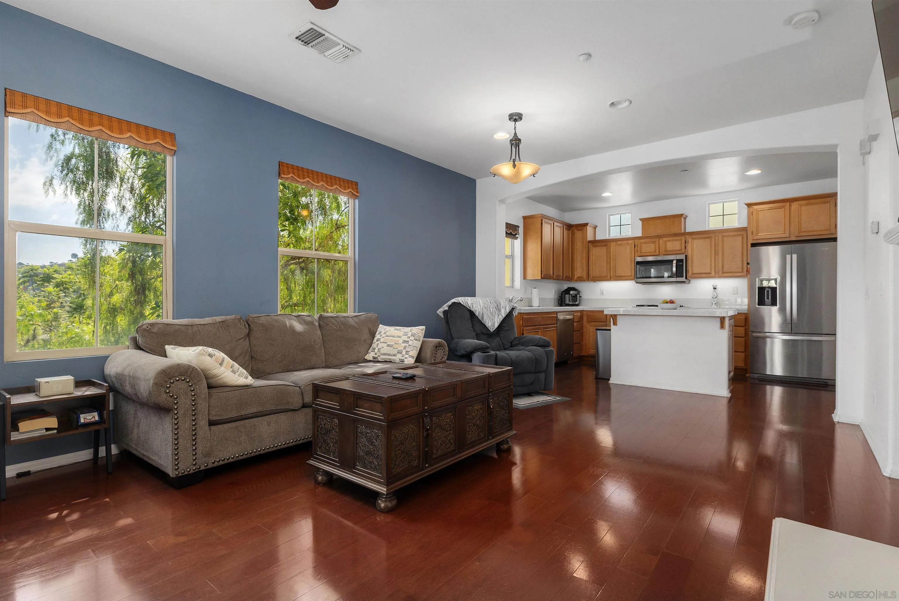 https://cdn.realtyfeed.com/cdn/127/260022908/6bc643ac5153e59de446bb01e9c4b83d.webp