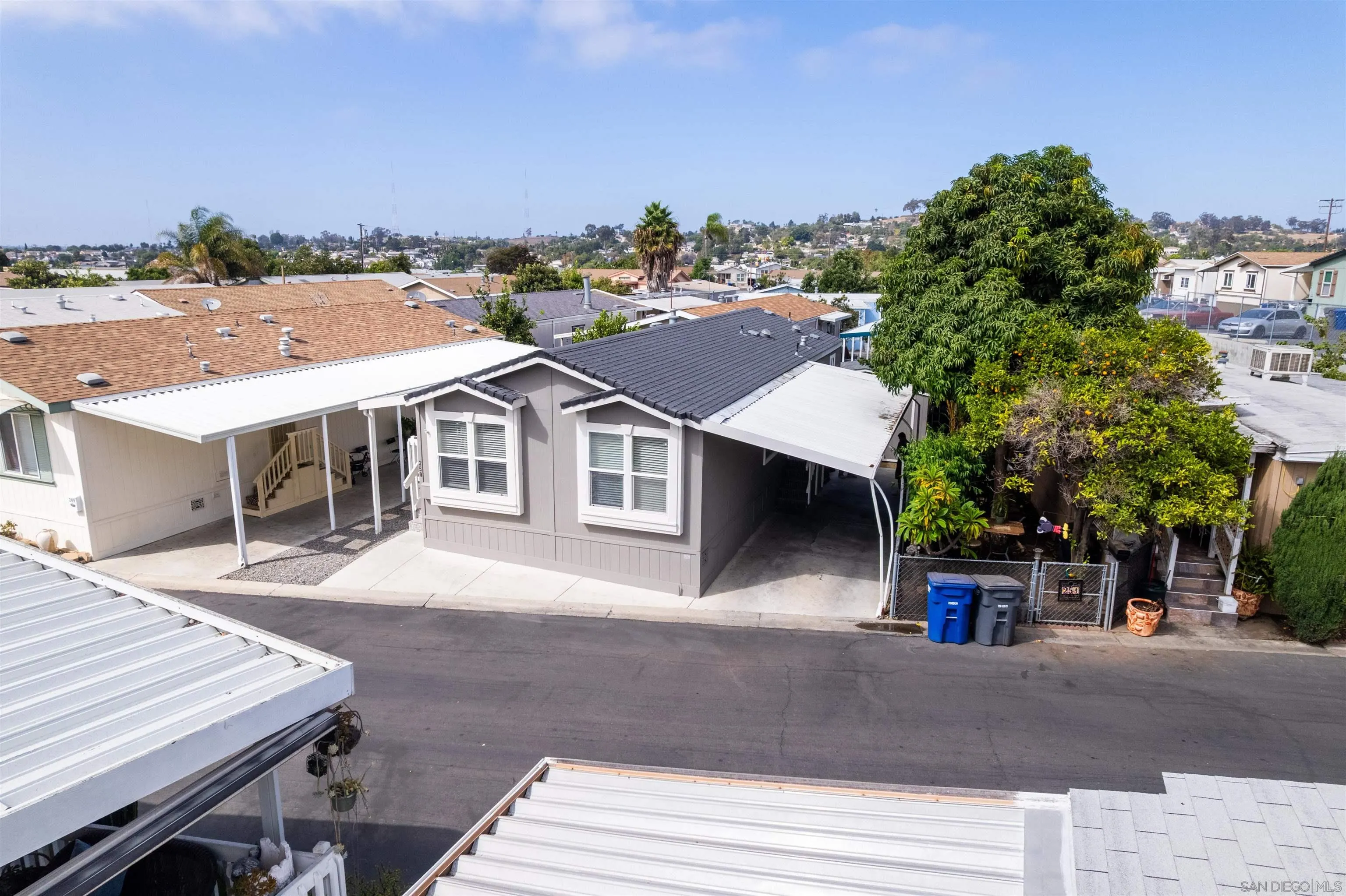 https://cdn.realtyfeed.com/cdn/127/260022914/52b554a4981e3781a50a4957c2451bf9.webp
