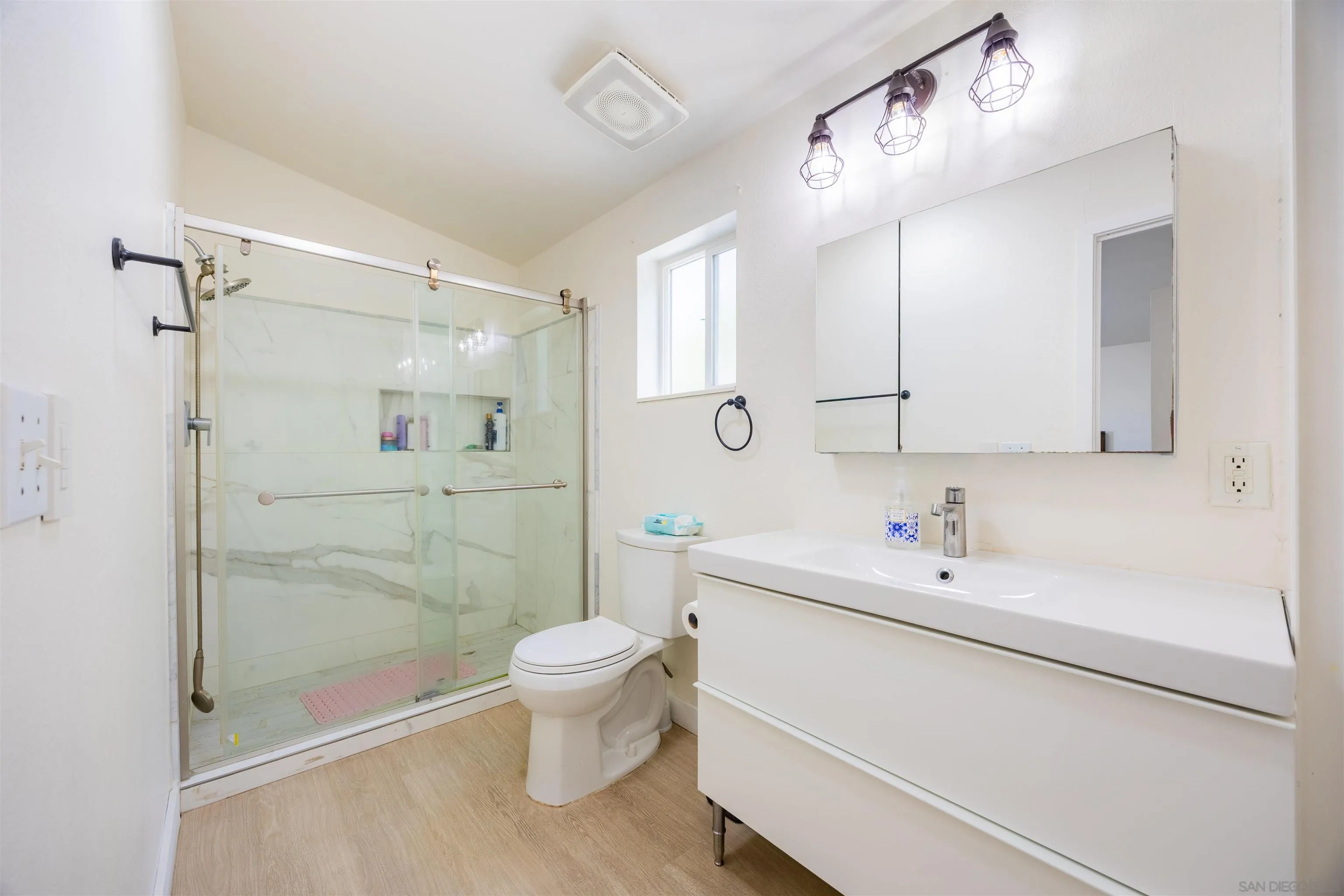 https://cdn.realtyfeed.com/cdn/127/260022914/9561de61bb23b15a0eb4a1224d263dc0.webp