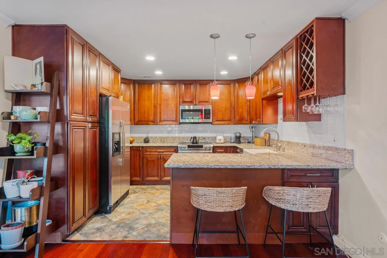 https://cdn.realtyfeed.com/cdn/127/260022915/1e0c0bdaeb616dda2b6ec984f6c56cbb.webp