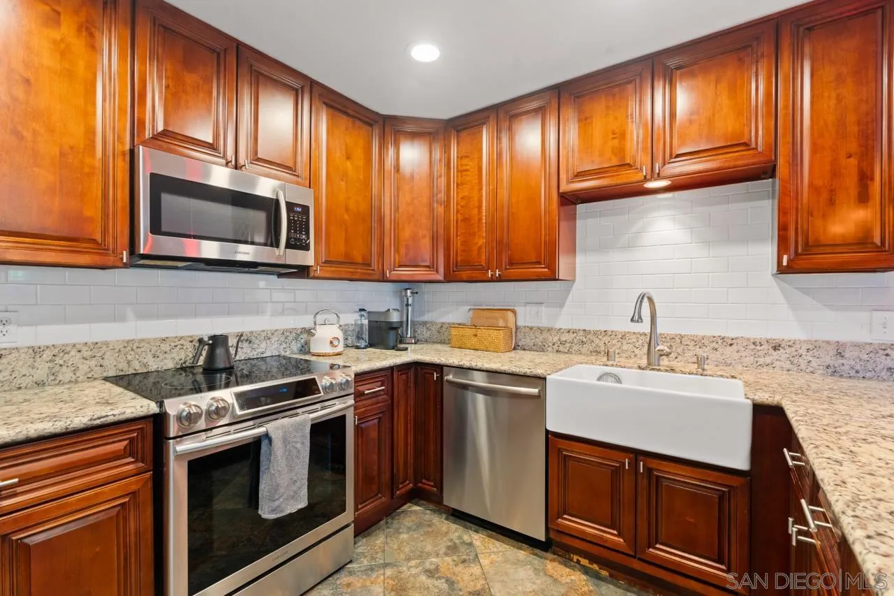 https://cdn.realtyfeed.com/cdn/127/260022915/6c73495320146ed3920d976a3c65dd2f.webp