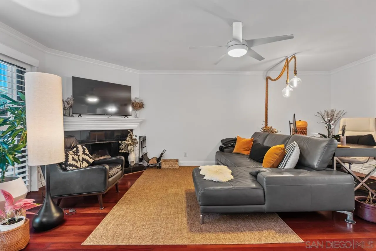 https://cdn.realtyfeed.com/cdn/127/260022915/afb8d334058eabfbff0c9690d1ab0871.webp