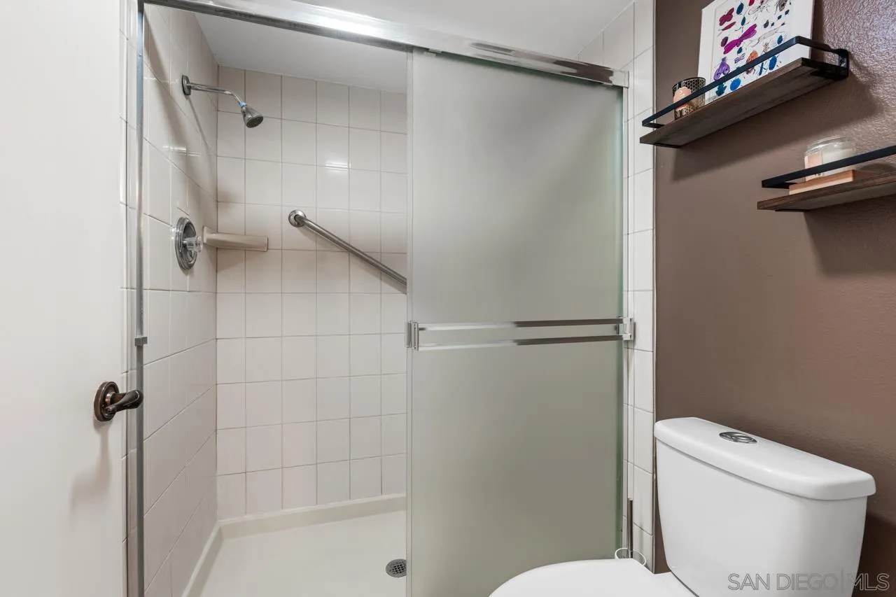 https://cdn.realtyfeed.com/cdn/127/260022915/b332fa50212c15cc98d88da2d9029f75.webp