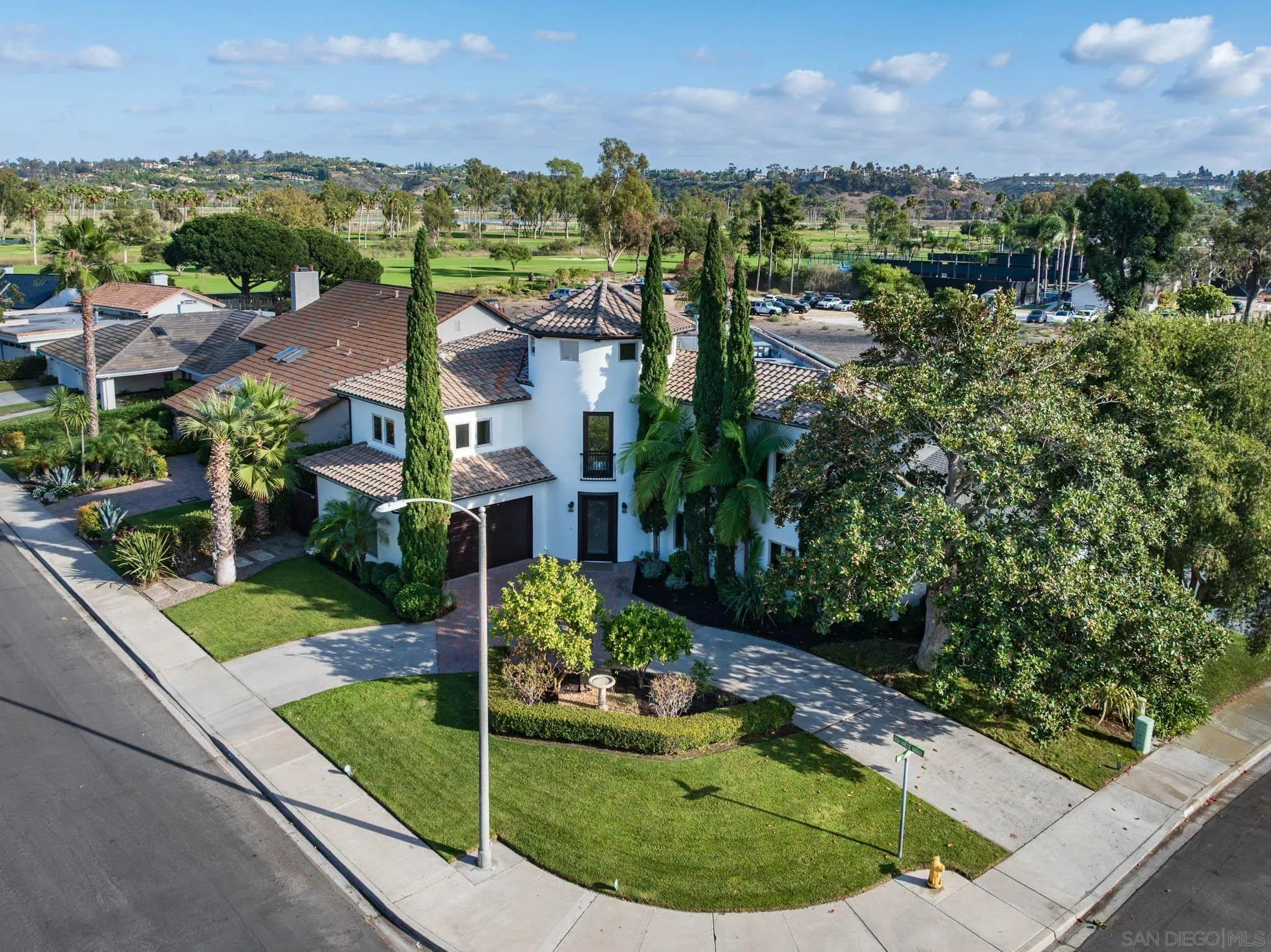 https://cdn.realtyfeed.com/cdn/127/260022917/ecdd2ff0867ccd92710966bf46e70723.webp
