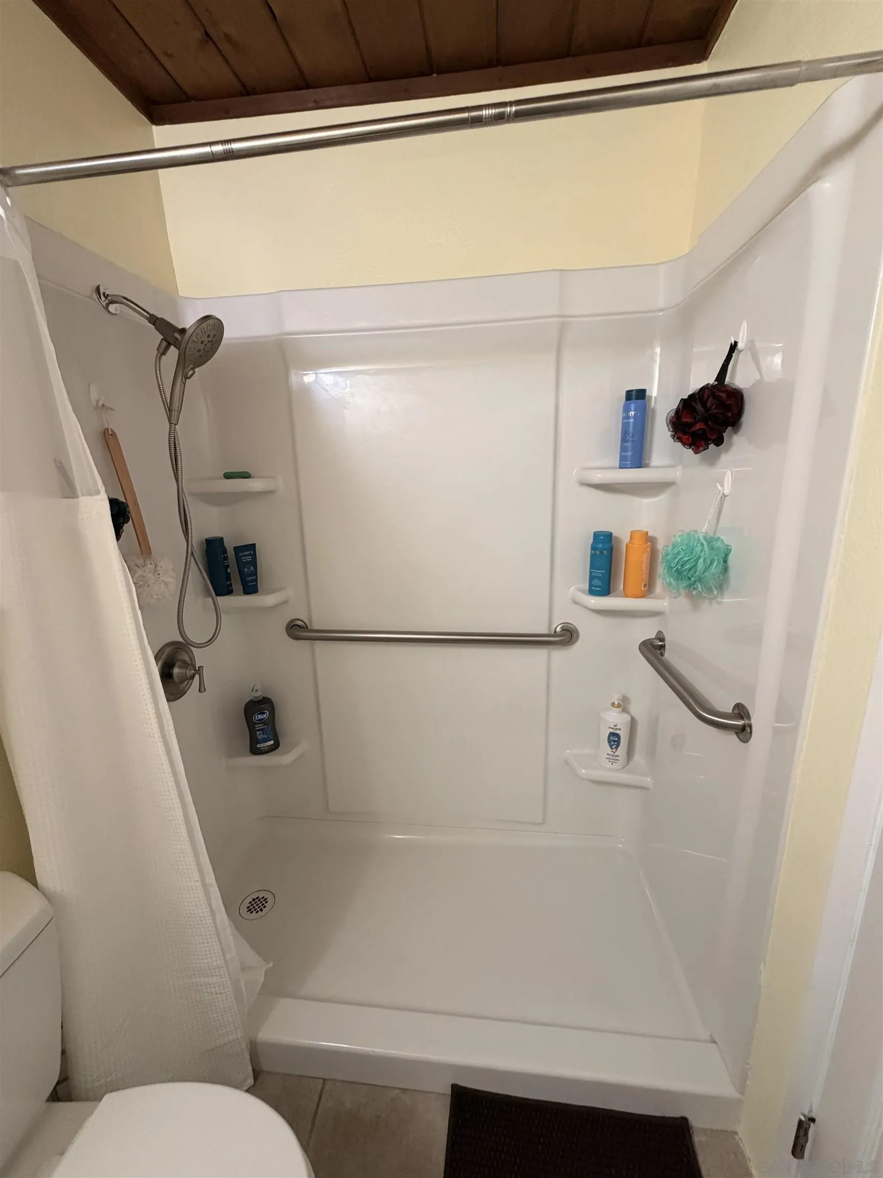 https://cdn.realtyfeed.com/cdn/127/260022918/4589acce04c974555c2eb96ef602a77c.webp