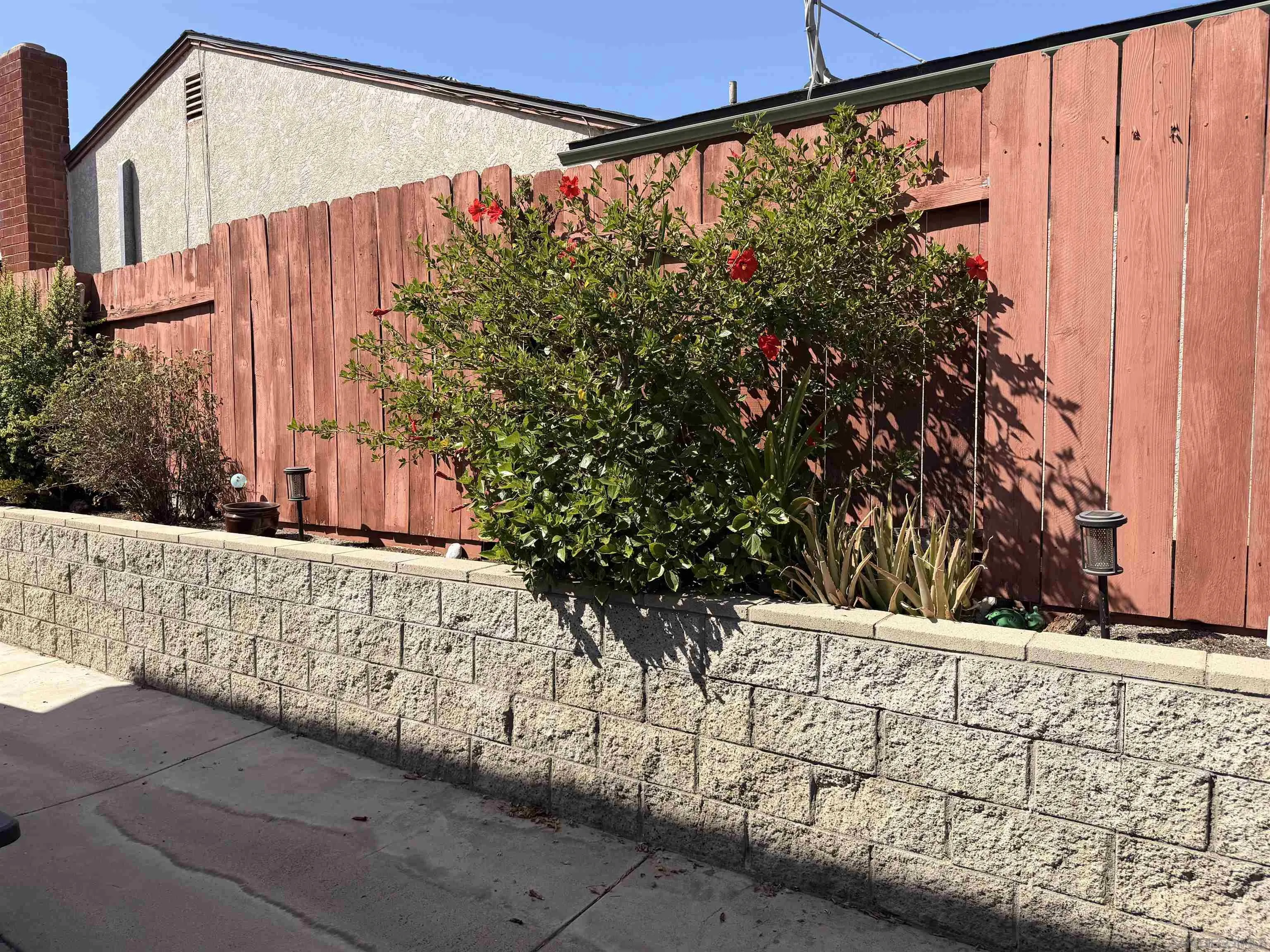 https://cdn.realtyfeed.com/cdn/127/260022918/a654e5d52e36048d1229605a9200b08c.webp