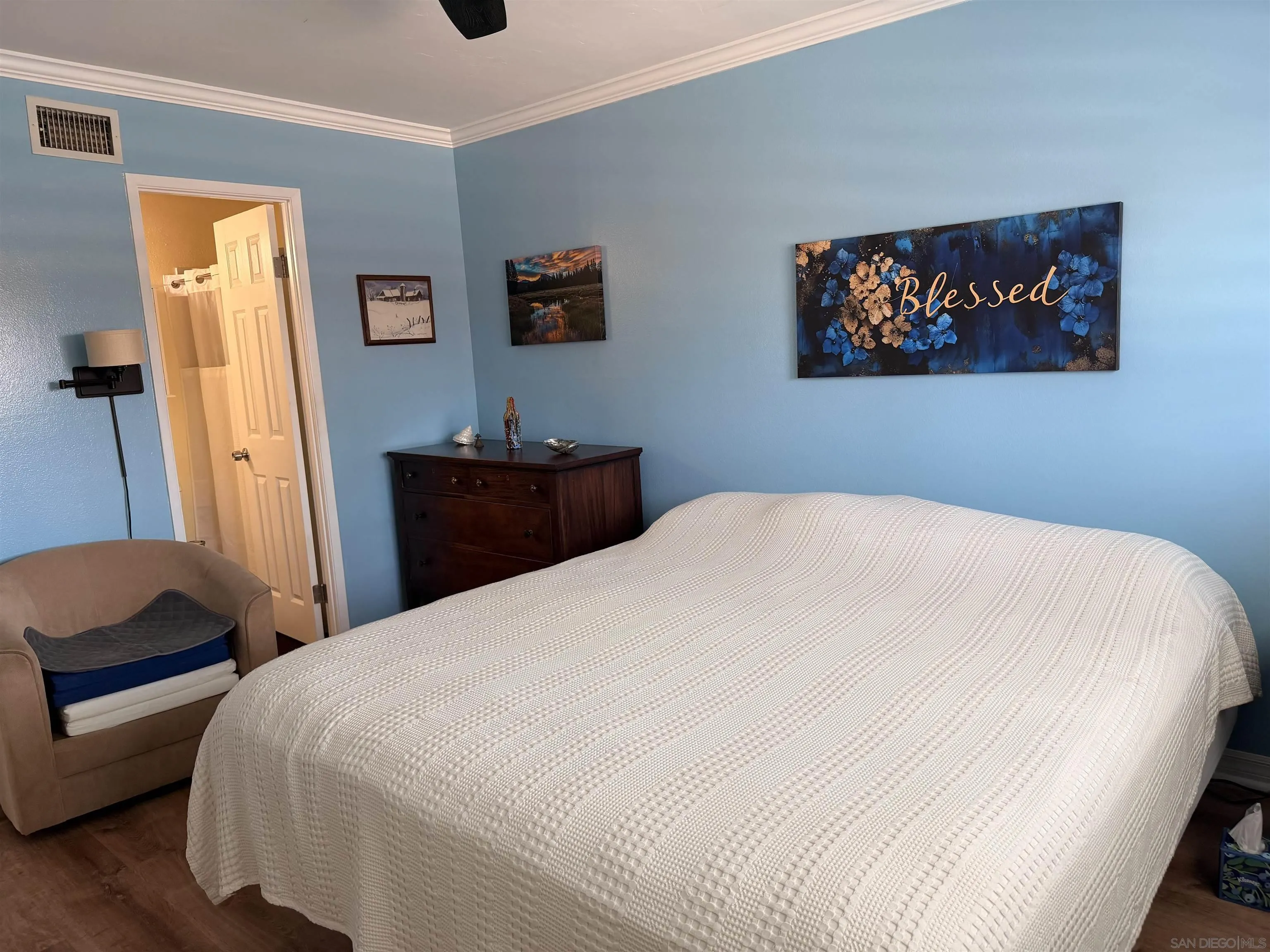 https://cdn.realtyfeed.com/cdn/127/260022918/cf96b6abf71b3294ad4641aff8e2897a.webp