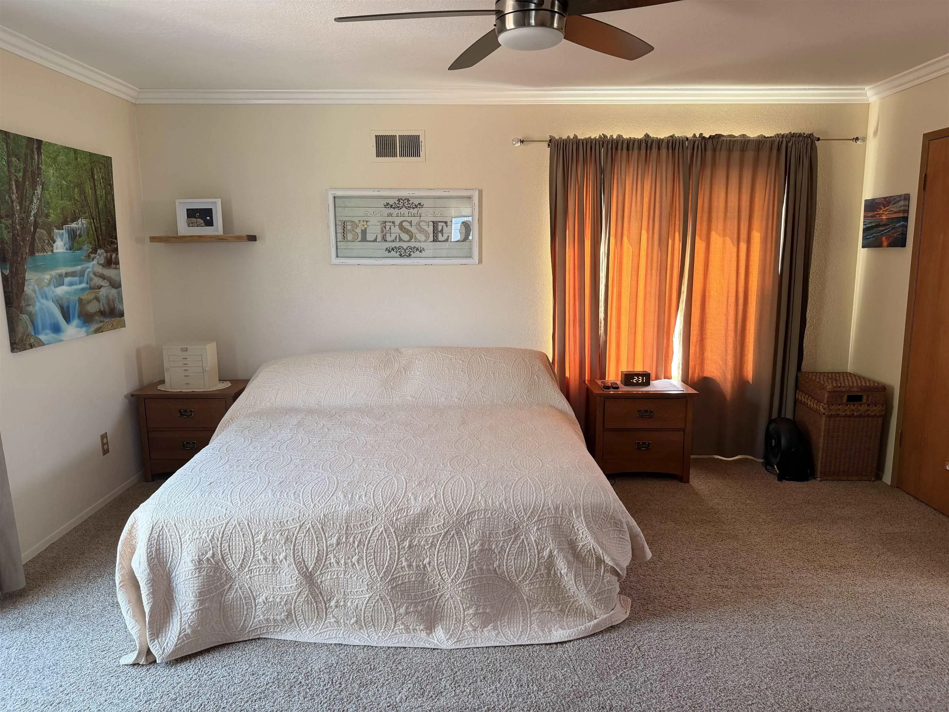 https://cdn.realtyfeed.com/cdn/127/260022918/f3fc112ea54dee893c41b0dc0f70b5cc.webp