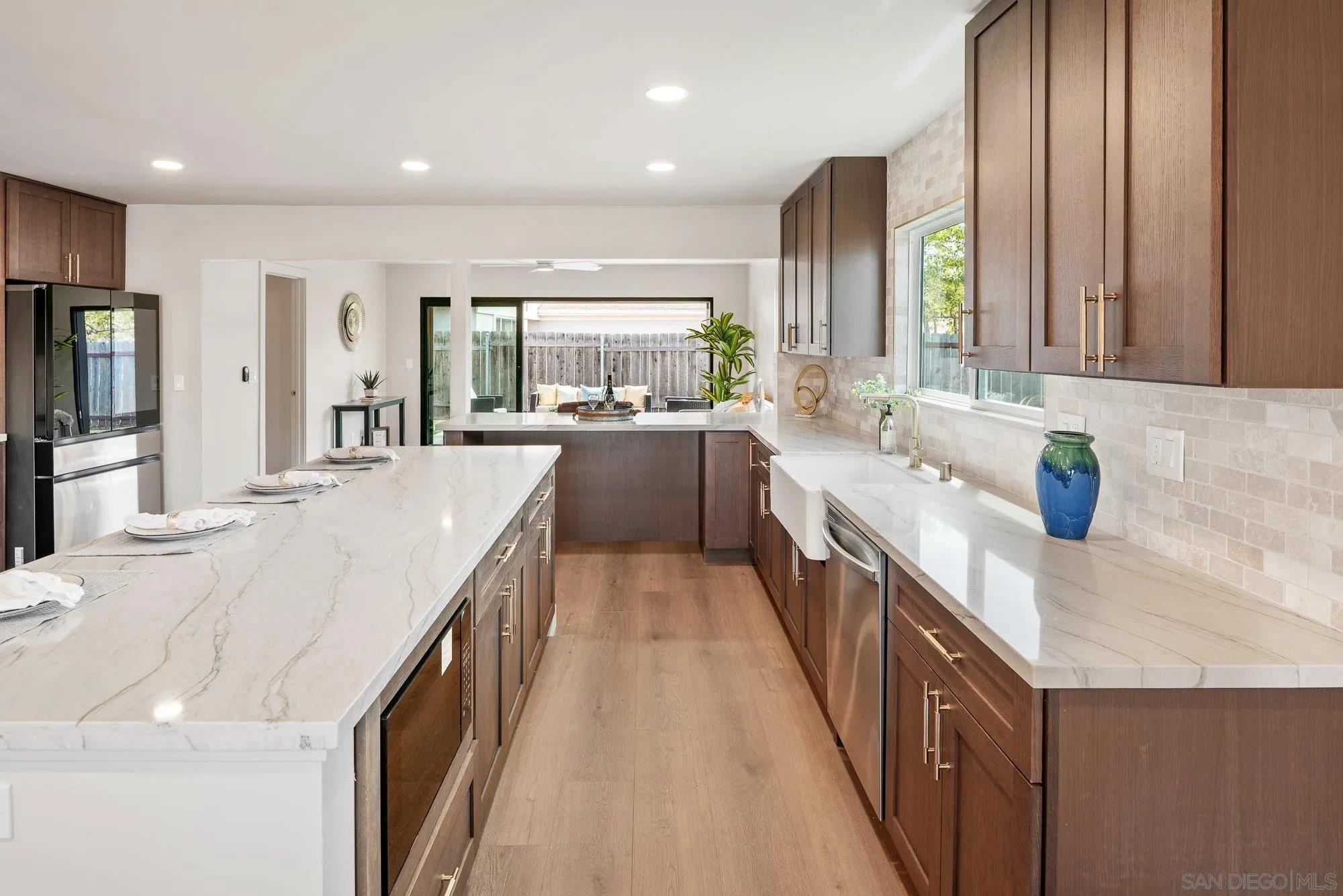 https://cdn.realtyfeed.com/cdn/127/260022920/75d277d8cf230f04c9573b8bd592ac65.webp