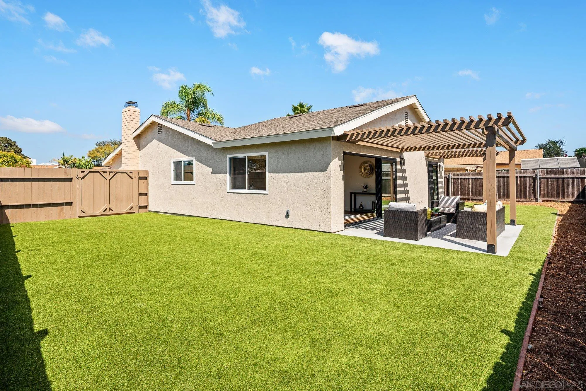 https://cdn.realtyfeed.com/cdn/127/260022920/7ccee501b5678716348b0ce39983e307.webp