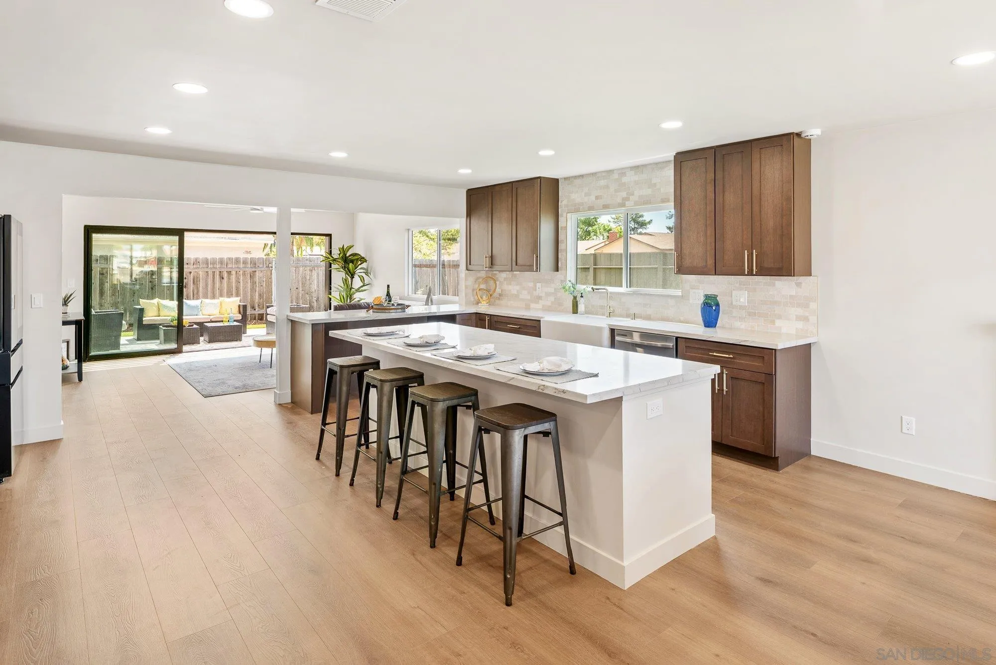 https://cdn.realtyfeed.com/cdn/127/260022920/af6a77dc61c5052918eb2c879c7961b9.webp