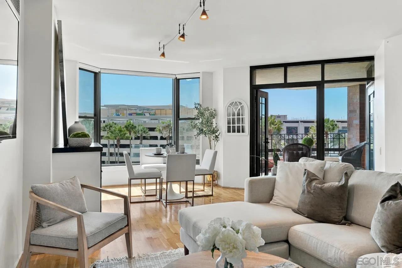 https://cdn.realtyfeed.com/cdn/127/260022921/035b751b3d7040310304e26680a5a86e.webp