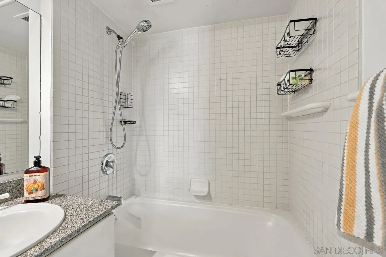 https://cdn.realtyfeed.com/cdn/127/260022921/2257af9e6bf31e280b5a95338d595841.webp