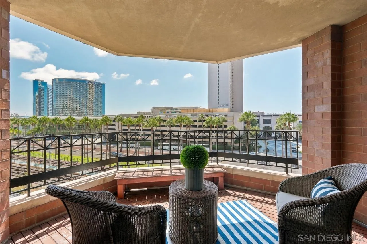 https://cdn.realtyfeed.com/cdn/127/260022921/25e3a28a662bf044874cf44584e2b457.webp